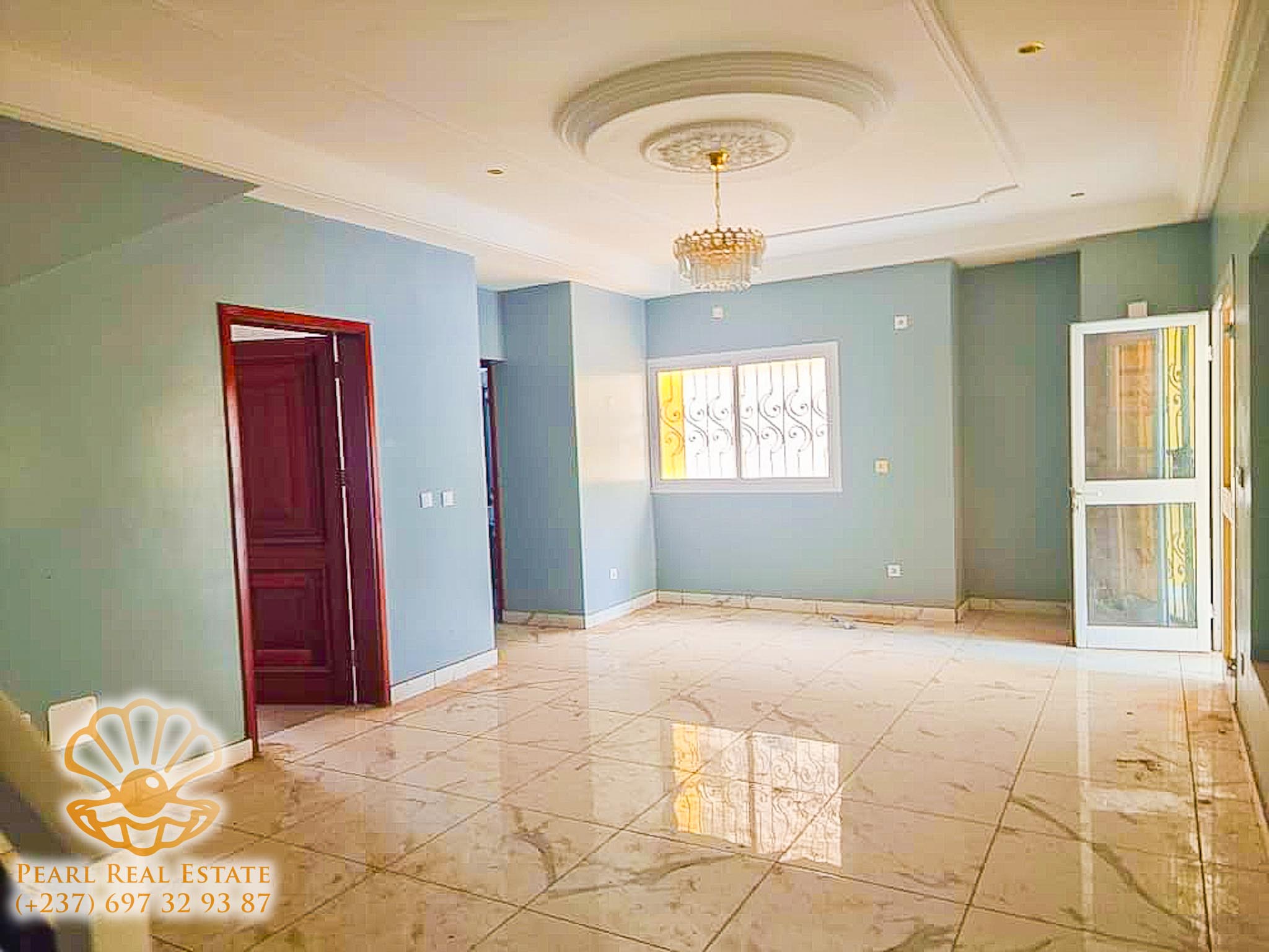 Maison (Villa) à louer - Yaoundé, Bastos, Ambassade de Chine - 1 salon(s), 3 chambre(s), 2 salle(s) de bains - 800 000 FCFA / mois