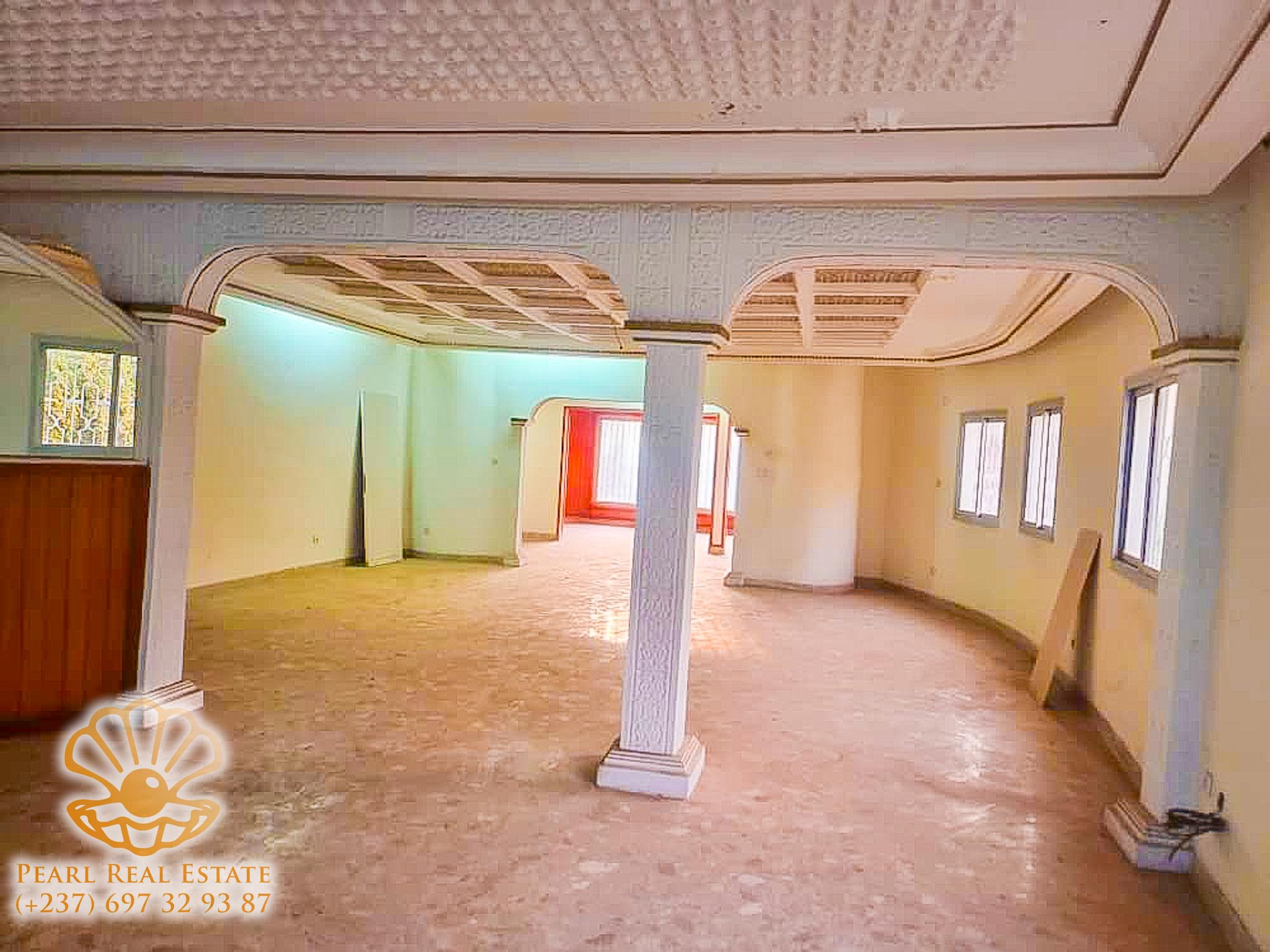 Maison (Villa) à louer - Yaoundé, Bastos, Ambassade de Chine - 1 salon(s), 4 chambre(s), 3 salle(s) de bains - 2 000 000 FCFA / mois