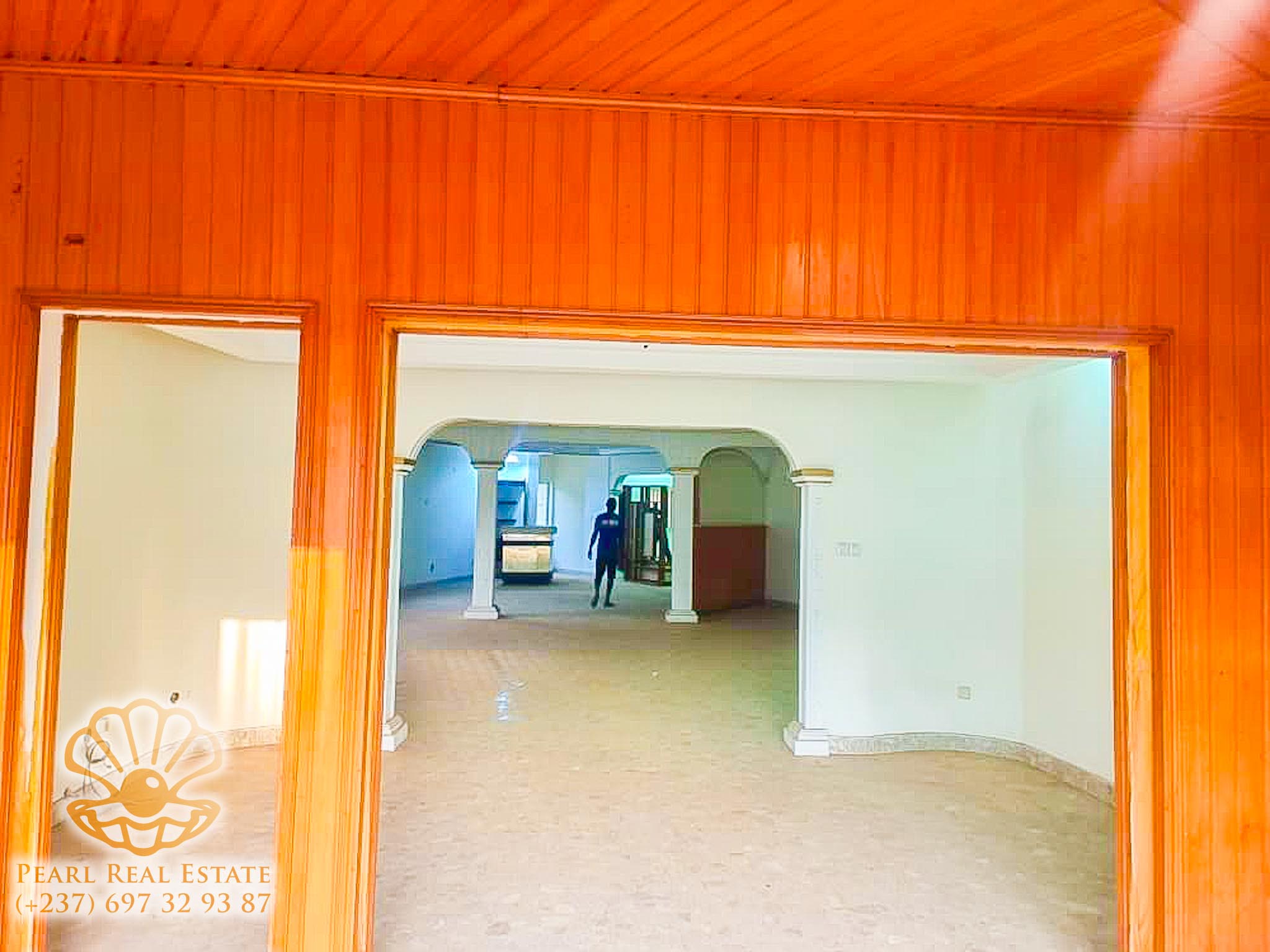 Maison (Villa) à louer - Yaoundé, Bastos, Ambassade de Chine - 1 salon(s), 4 chambre(s), 3 salle(s) de bains - 2 000 000 FCFA / mois