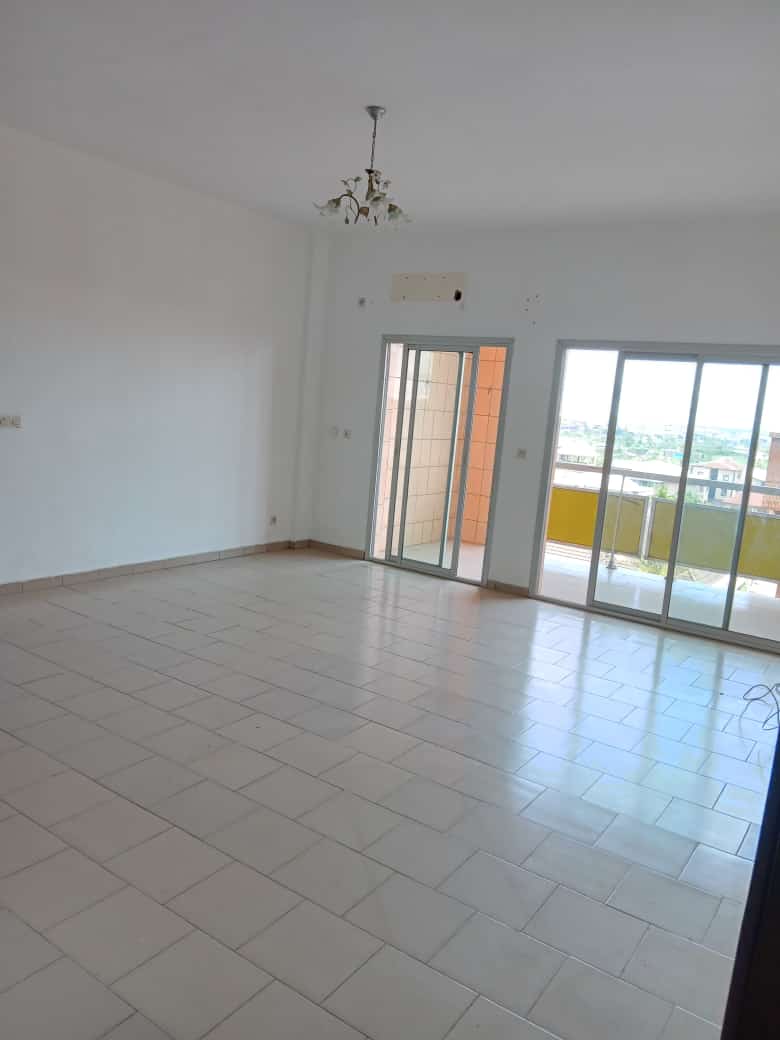 Studio to rent - Douala, Makepe, St Tropez - 160 000 FCFA / month