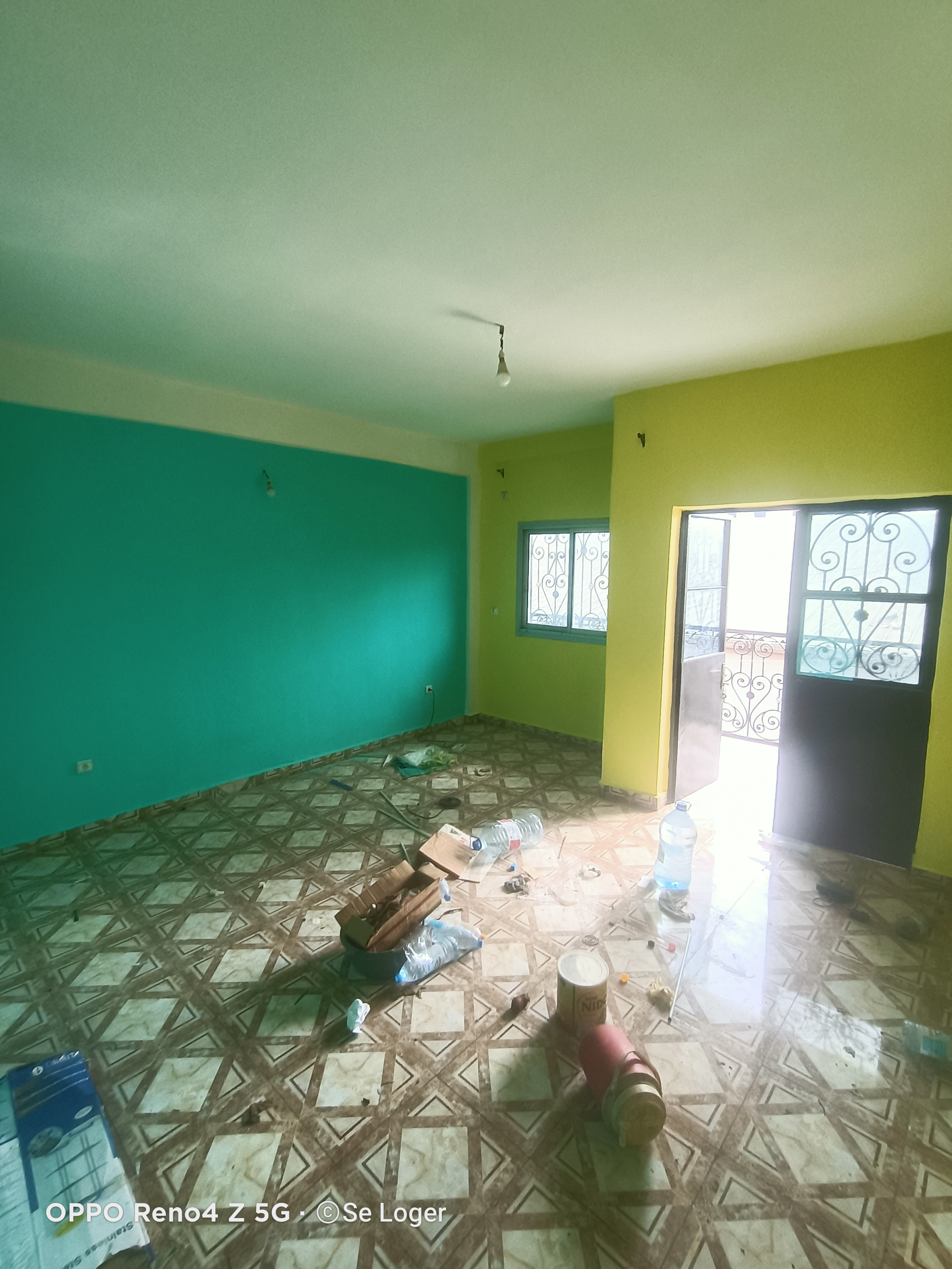 Studio to rent - Douala, Logpom, Basson - 90 000 FCFA / month