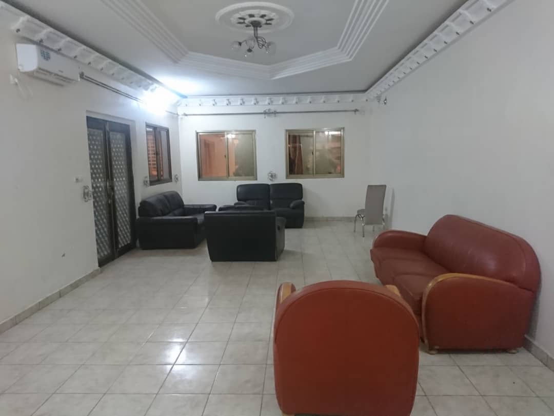 Apartment to rent - Yaoundé, Ngousso, Fabrique - 1 living room(s), 2 bedroom(s), 3 bathroom(s) - 225 000 FCFA / month