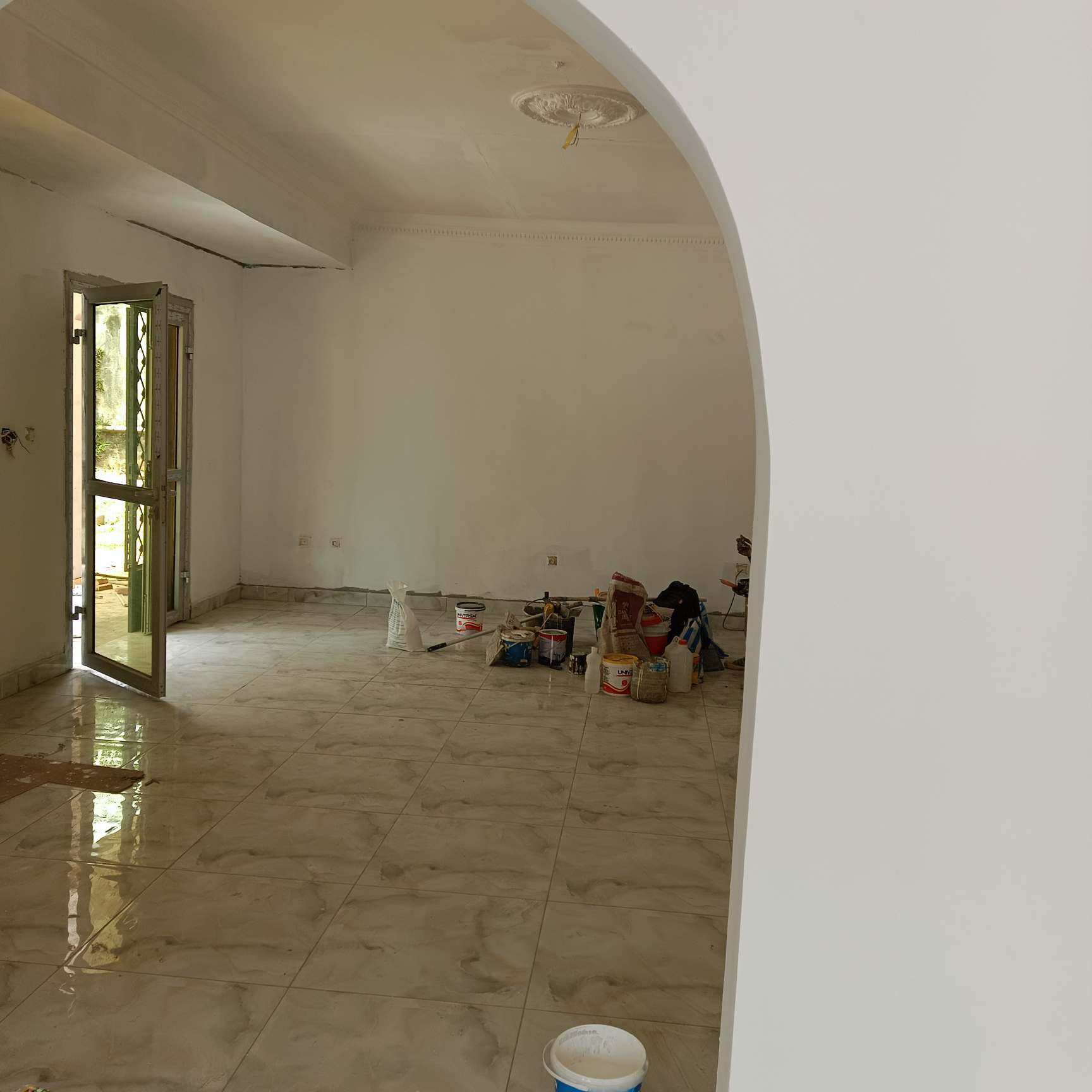 Maison (Villa) à louer - Yaoundé, Bastos, Bastos - 1 salon(s), 4 chambre(s), 3 salle(s) de bains - 1 500 000 FCFA / mois