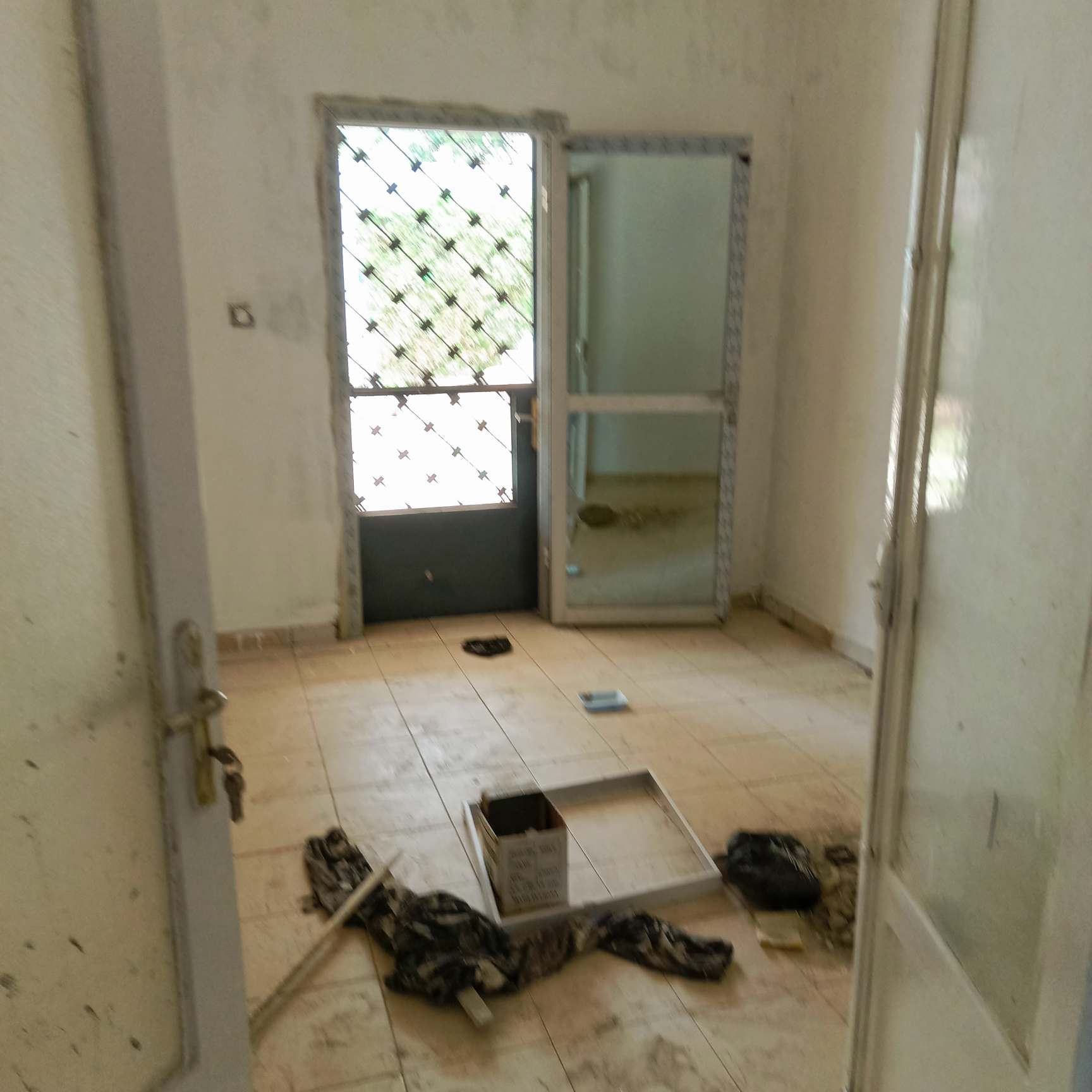 Maison (Villa) à louer - Yaoundé, Bastos, Bastos - 1 salon(s), 4 chambre(s), 3 salle(s) de bains - 1 500 000 FCFA / mois