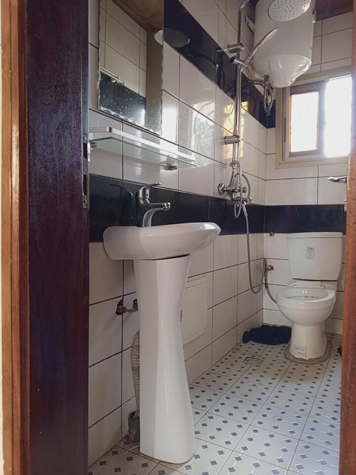 Studio to rent - Yaoundé, Ngousso, Chapelle ngousso - 80 000 FCFA / month