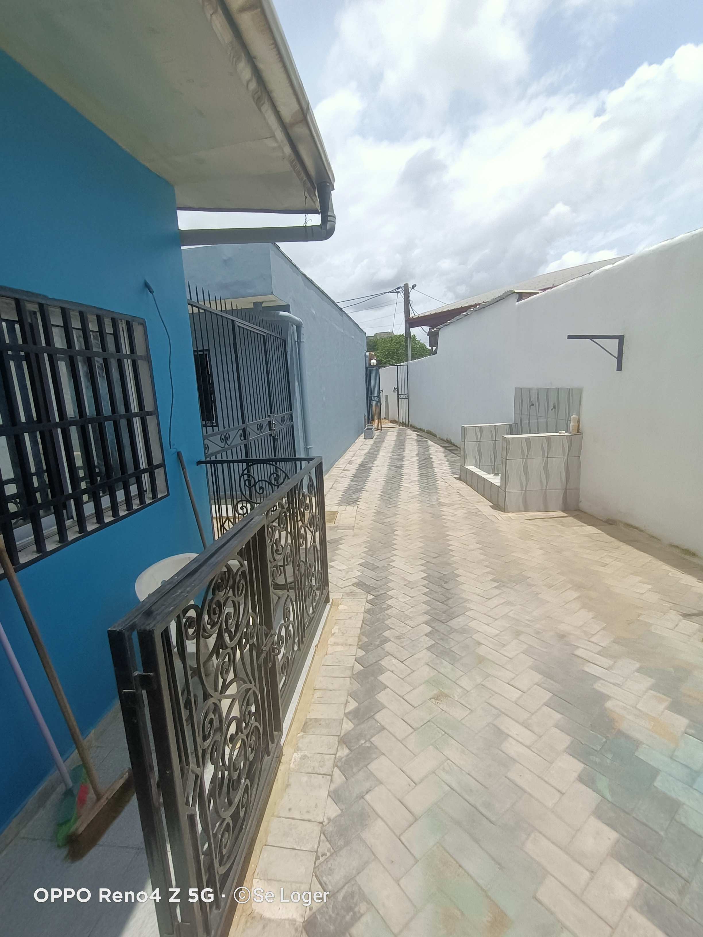 Studio to rent - Douala, Makepe, H - 75 000 FCFA / month