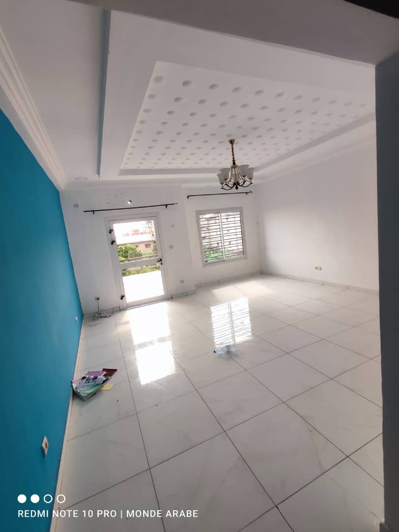 Studio to rent - Douala, Bonamoussadi, H - 170 000 FCFA / month