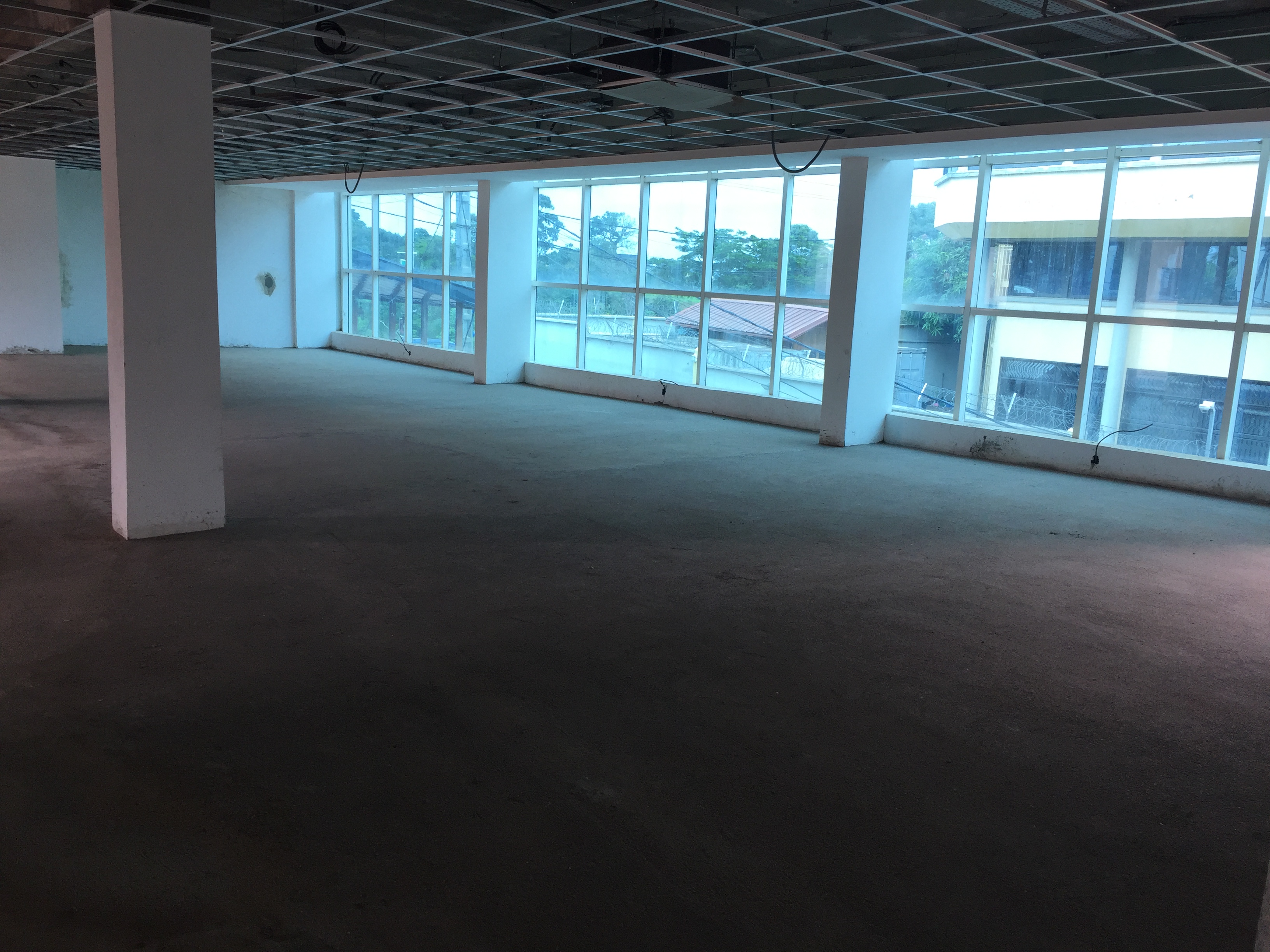 Office to rent at Yaoundé, Bastos, GolF - 160 m2 - 15 000 FCFA