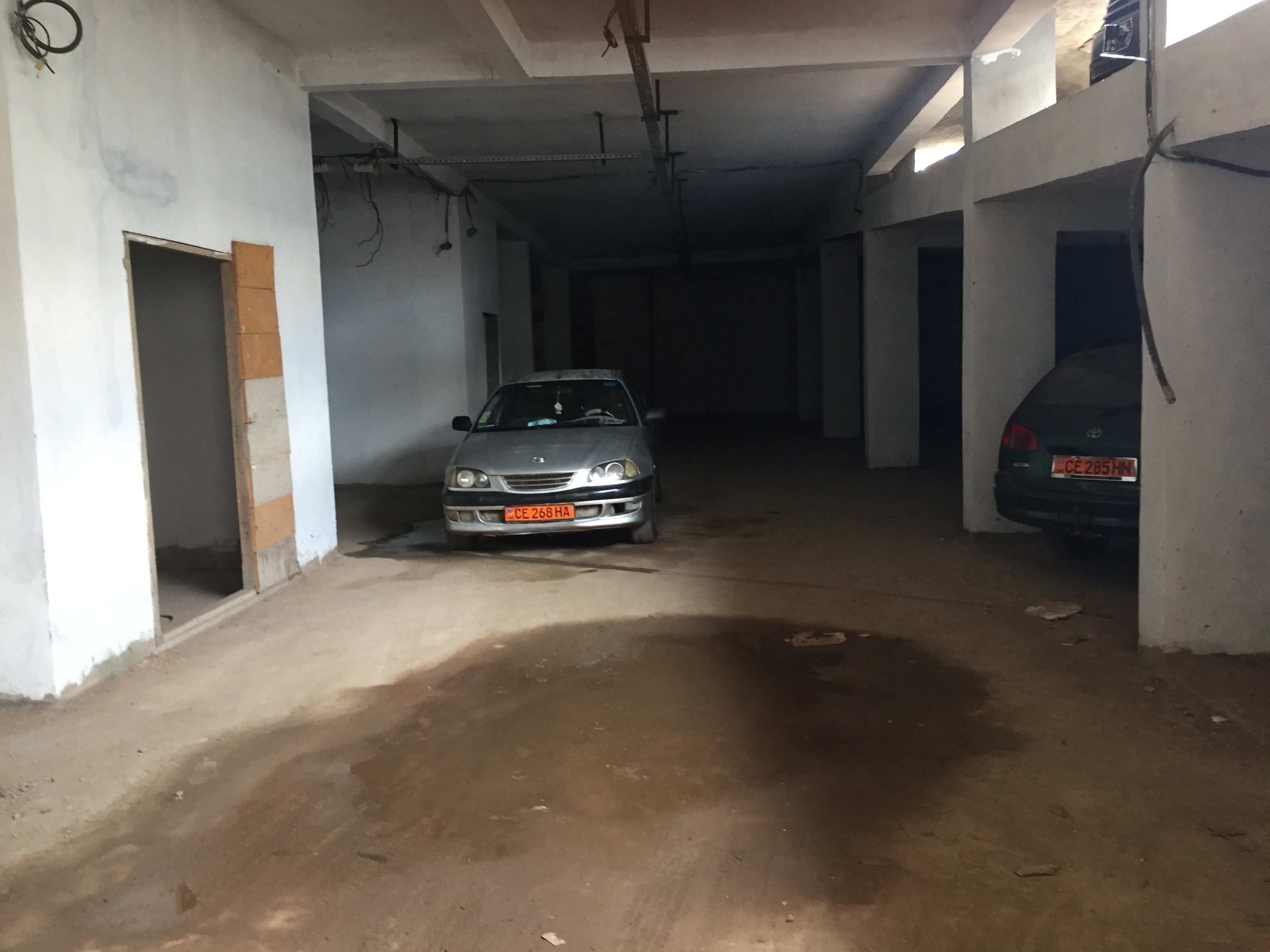 Office to rent at Yaoundé, Bastos, GolF - 160 m2 - 15 000 FCFA