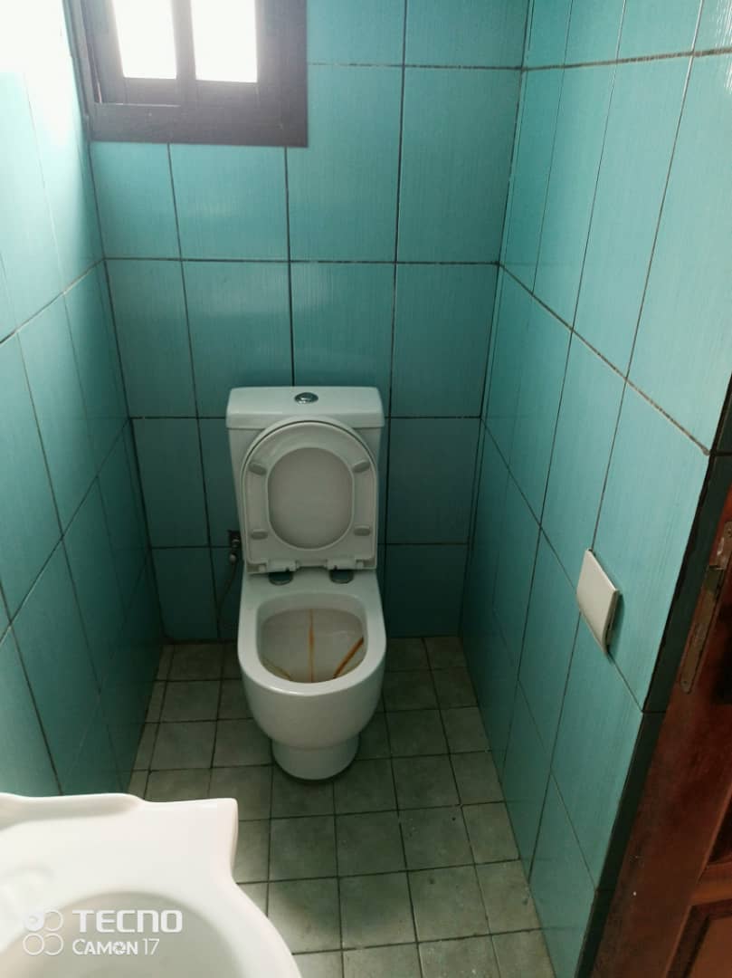 Apartment to rent - Douala, Makepe, MAKEPE - 1 living room(s), 2 bedroom(s), 1 bathroom(s) - 275 000 FCFA / month