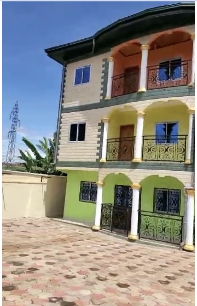 Apartment to rent - Yaoundé, Mendong, Cité de Palmier - 1 living room(s), 2 bedroom(s), 1 bathroom(s) - 100 FCFA / month