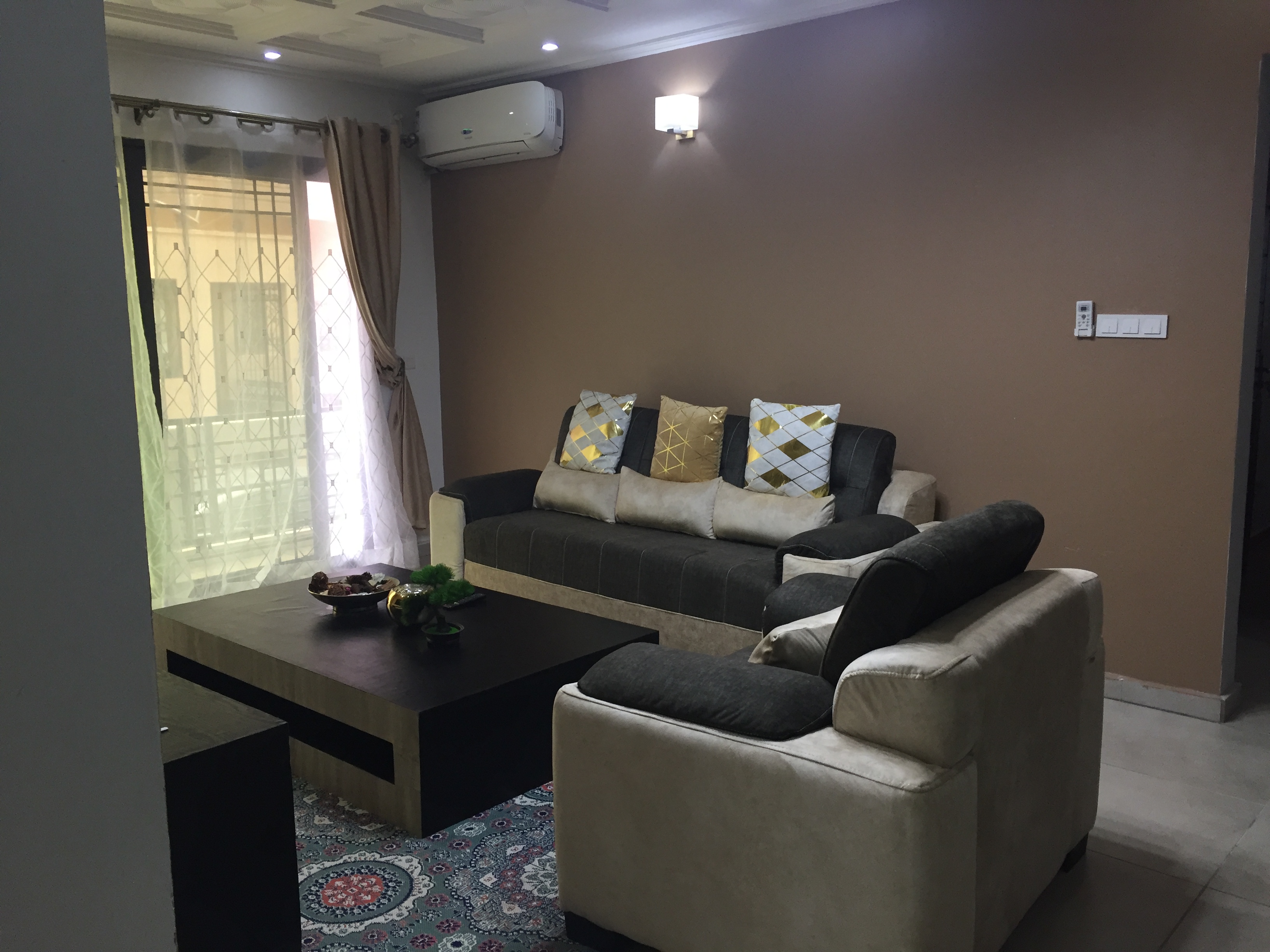 Apartment to rent - Yaoundé, Bastos, Golf - 1 living room(s), 2 bedroom(s), 3 bathroom(s) - 1 000 000 FCFA / month