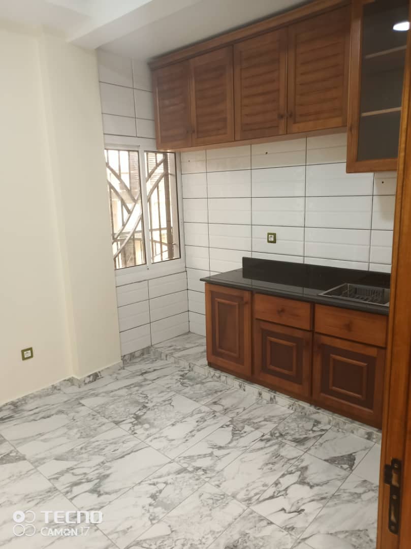 Apartment to rent - Douala, Logpom, Logpom - 1 living room(s), 2 bedroom(s), 1 bathroom(s) - 300 000 FCFA / month