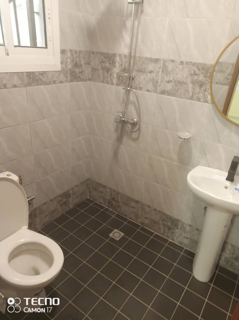 Apartment to rent - Douala, Logpom, Logpom - 1 living room(s), 2 bedroom(s), 1 bathroom(s) - 300 000 FCFA / month