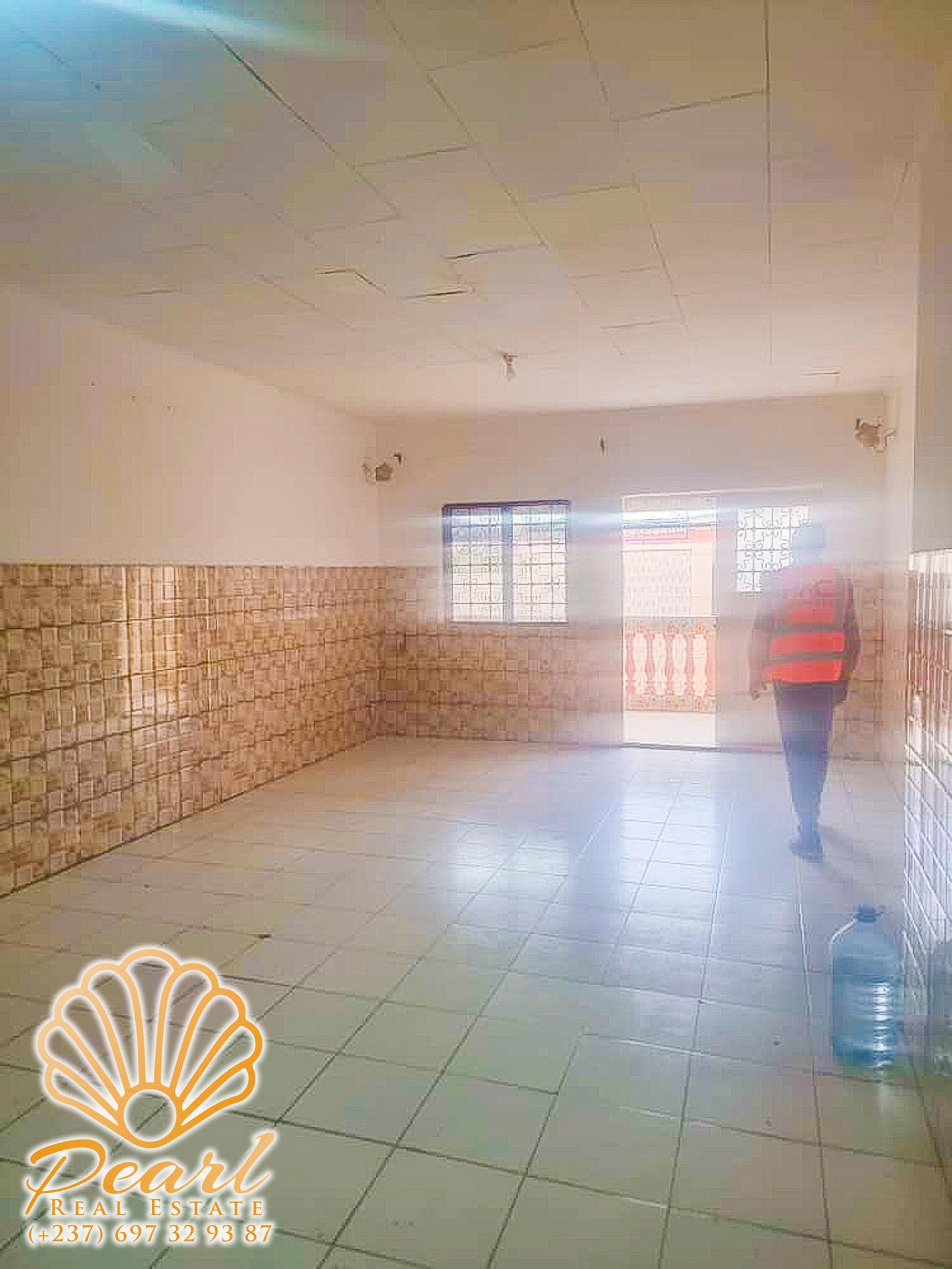 Maison (Villa) à louer - Yaoundé, Elig-essono, CEPER - 1 salon(s), 3 chambre(s), 2 salle(s) de bains - 250 000 FCFA / mois