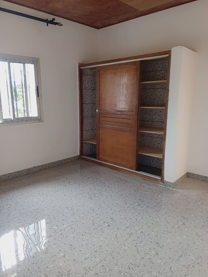 Studio to rent - Yaoundé, Emana, Bonne fontaine - 70 000 FCFA / month