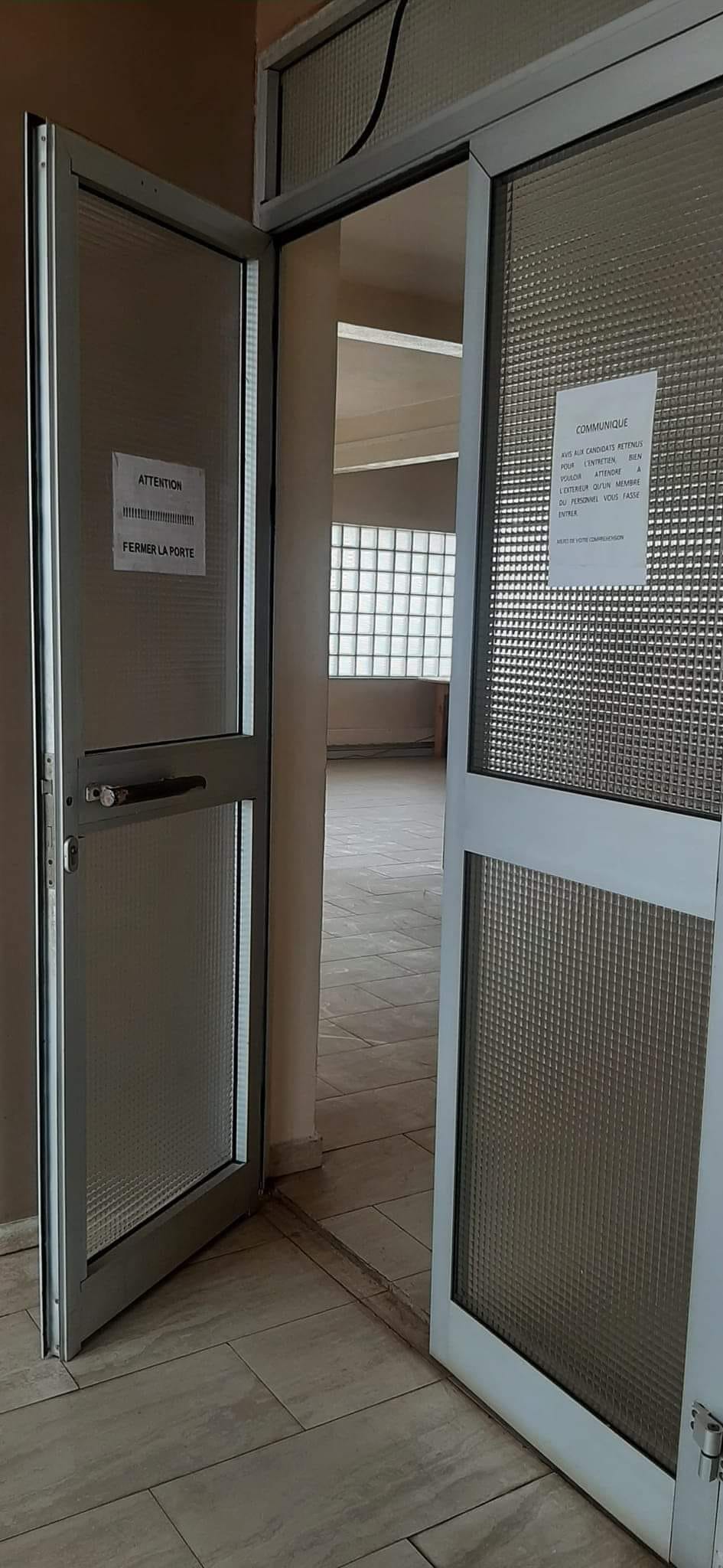 Office to rent at Yaoundé, Centre commercial, centre ville - 340 m2 - 2 300 000 FCFA