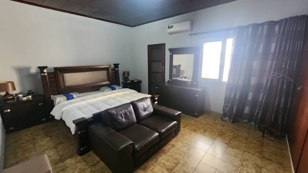 Office to rent at Yaoundé, Bastos, Bastos - 700 m2 - 1 500 000 FCFA