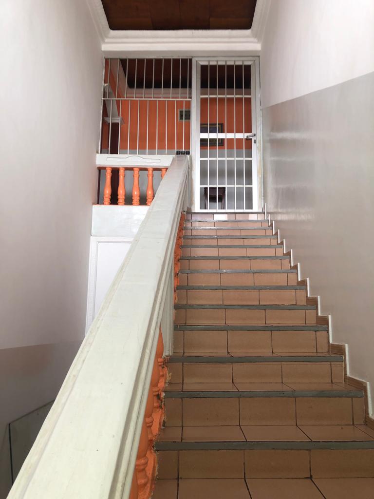 Maison (Duplex) à vendre - Yaoundé, Elig-essono, Elig essono - 2 salon(s), 6 chambre(s), 4 salle(s) de bains - 325 000 000 FCFA