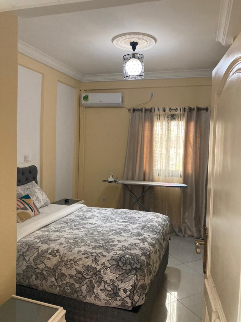 Apartment to rent - Yaoundé, Bastos, Bastos - 1 living room(s), 2 bedroom(s), 3 bathroom(s) - 1 200 000 FCFA / month
