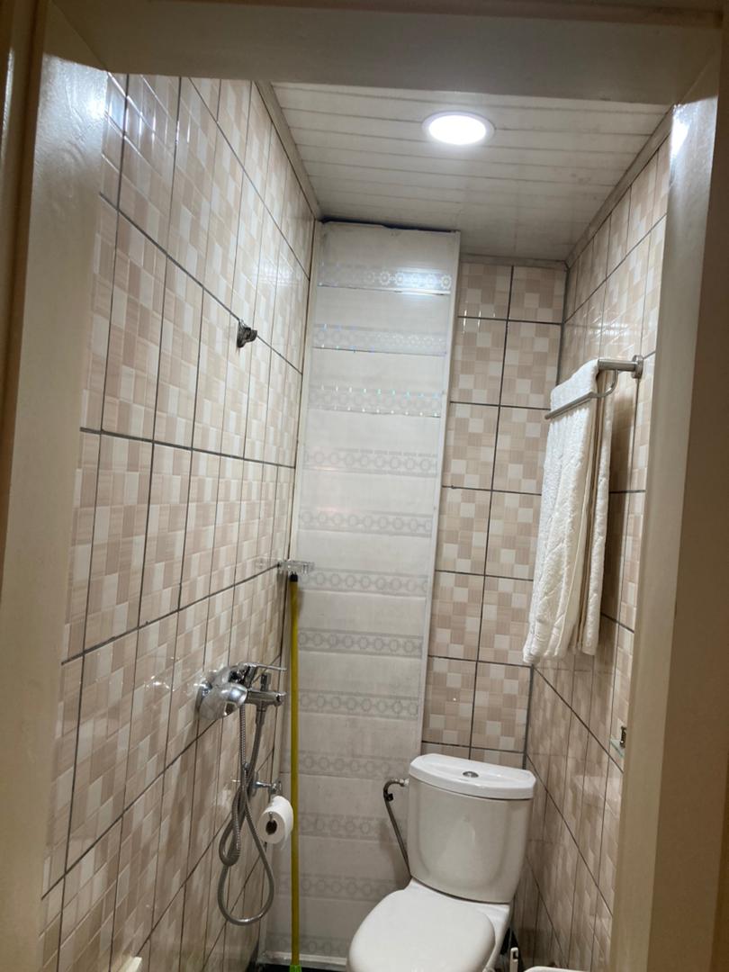 Apartment to rent - Yaoundé, Bastos, Bastos - 1 living room(s), 2 bedroom(s), 3 bathroom(s) - 1 200 000 FCFA / month