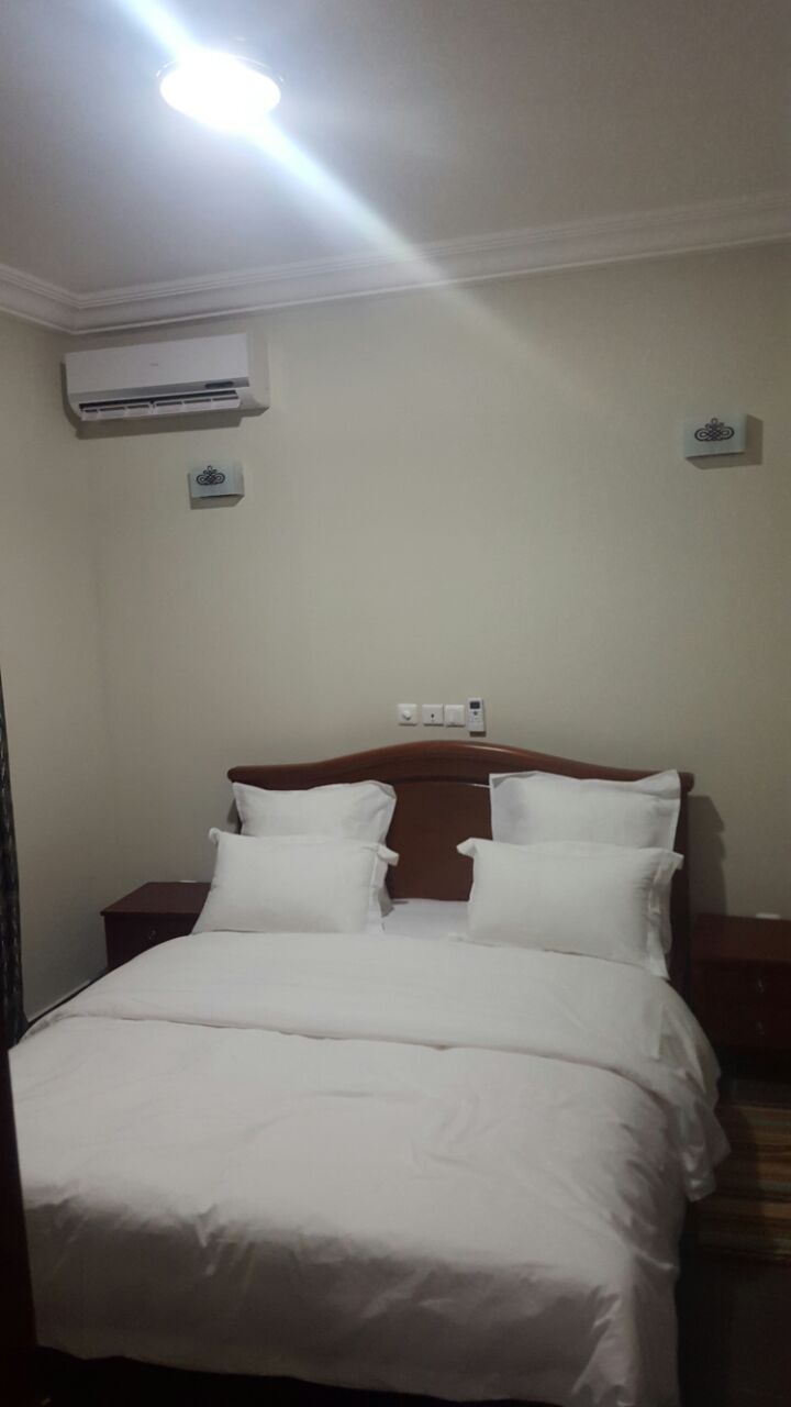 Apartment to rent - Yaoundé, Bastos, Dragage - 1 living room(s), 2 bedroom(s), 2 bathroom(s) - 1 200 000 FCFA / month