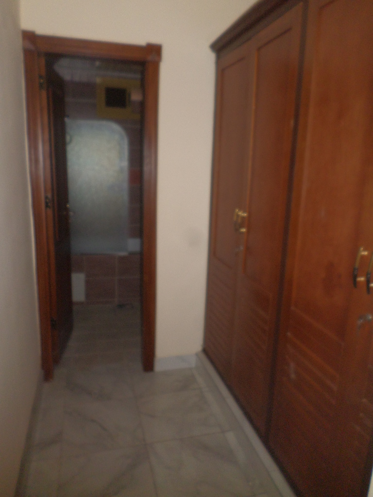 Appartement à louer - Yaoundé, Bastos, Dragage - 1 salon(s), 3 chambre(s), 4 salle(s) de bains - 900 000 FCFA / mois