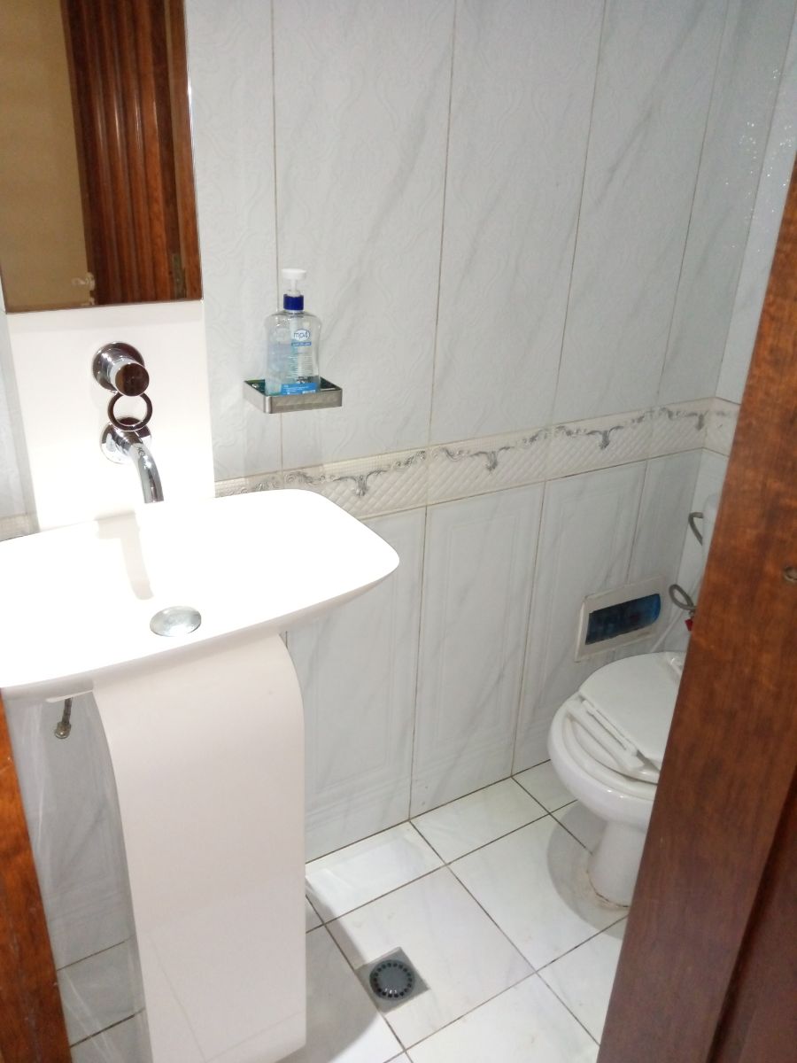 Apartment to rent - Yaoundé, Mfandena, Mfandena - 1 living room(s), 3 bedroom(s), 3 bathroom(s) - 500 000 FCFA / month