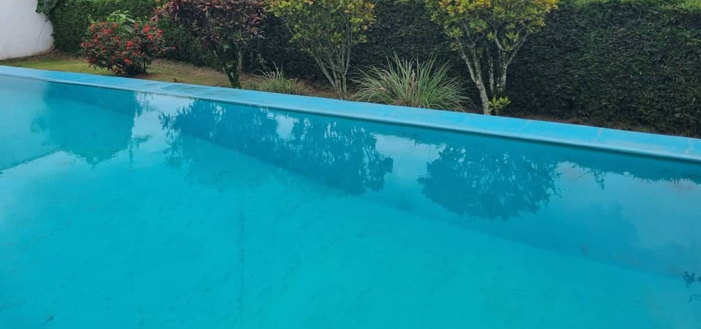 Maison (Villa) à vendre - Yaoundé, Bastos, Bastos - 1 salon(s), 4 chambre(s), 4 salle(s) de bains - 550 000 000 FCFA