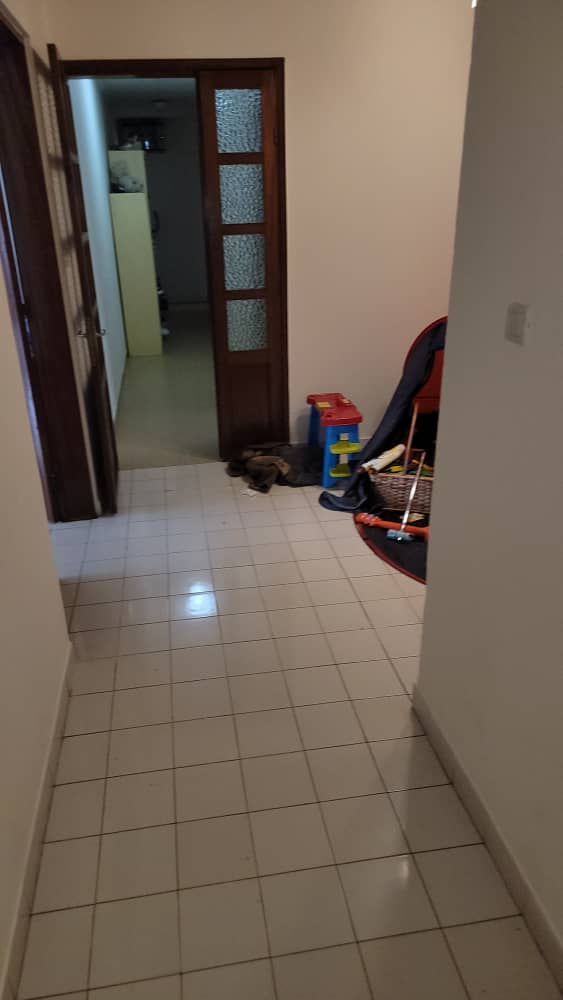 Maison (Villa) à vendre - Yaoundé, Bastos, Bastos - 1 salon(s), 4 chambre(s), 4 salle(s) de bains - 550 000 000 FCFA