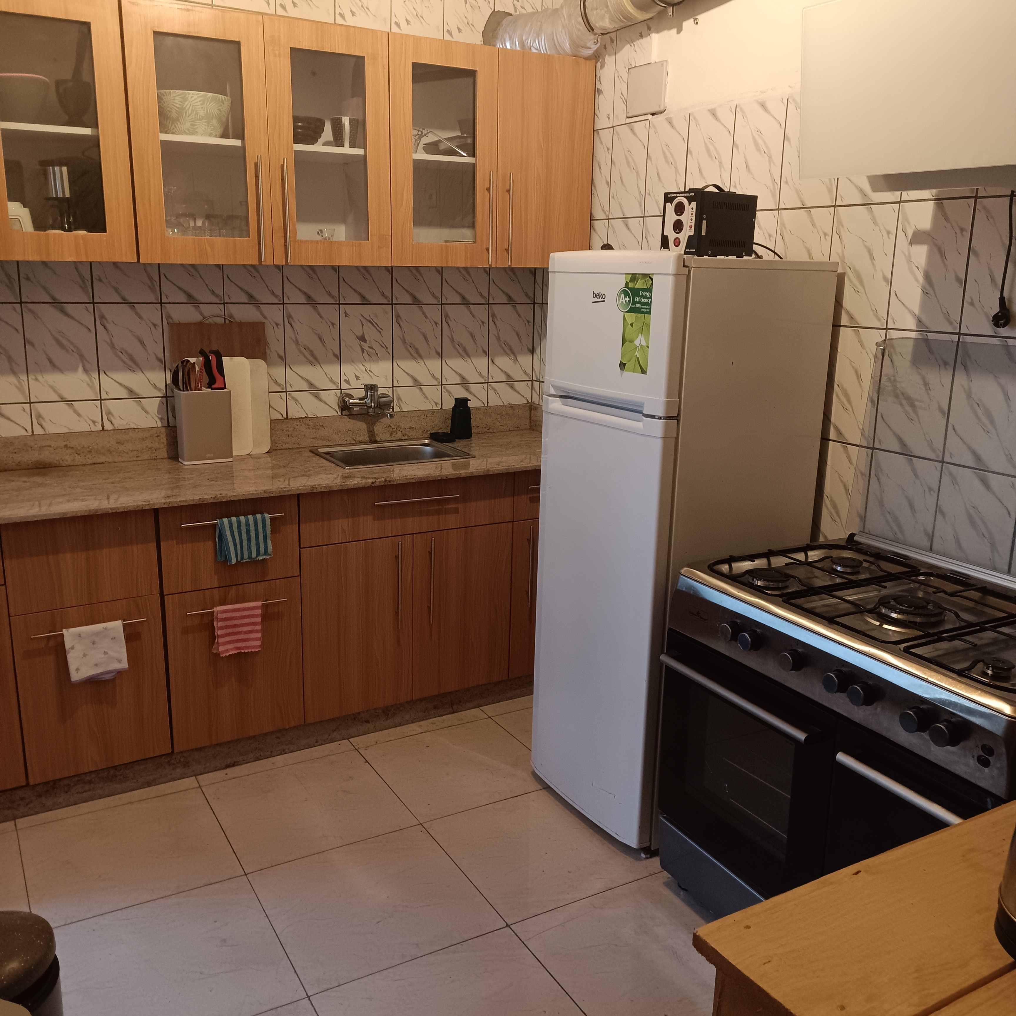 Apartment to rent - Yaoundé, Bastos, Bastos - 1 living room(s), 3 bedroom(s), 3 bathroom(s) - 800 000 FCFA / month