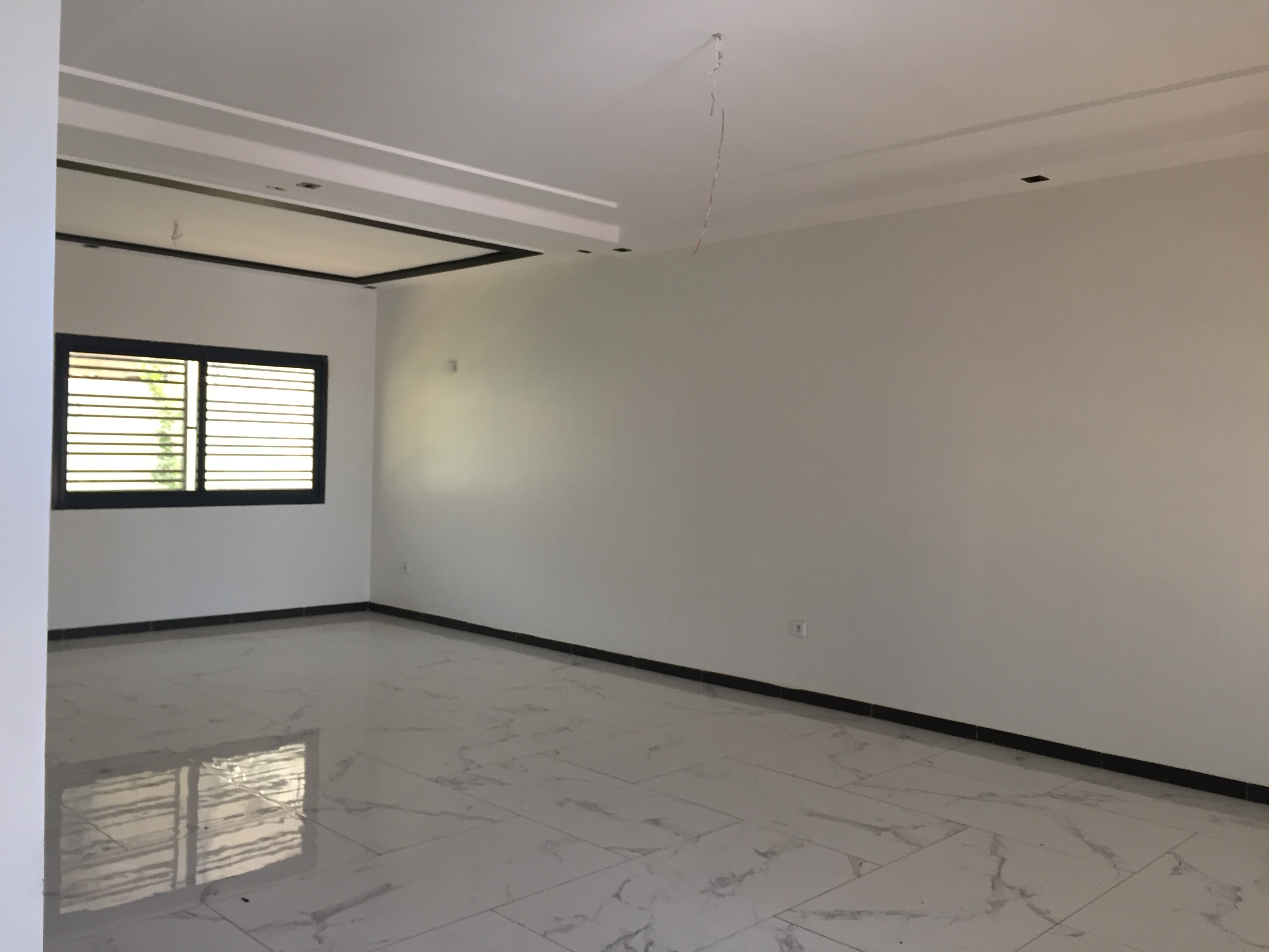 Maison (Duplex) à vendre - Yaoundé, Olembe, Olembe - 1 salon(s), 4 chambre(s), 3 salle(s) de bains - 100 000 000 FCFA