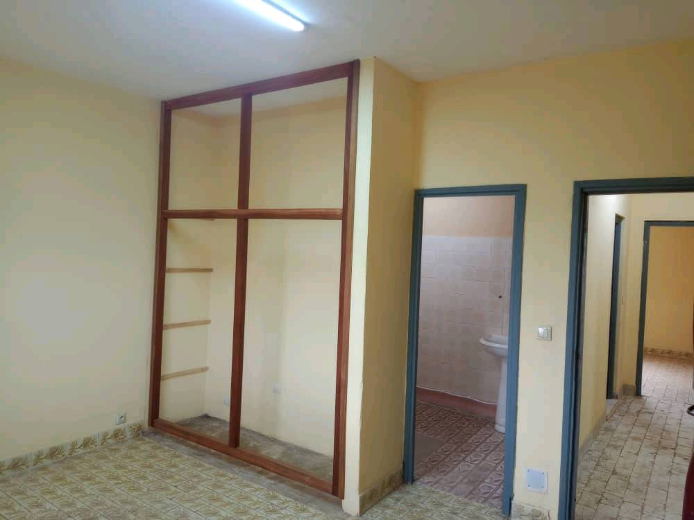 Office to rent at Yaoundé, Tsinga, fecafoot -  m2 - 350 000 FCFA