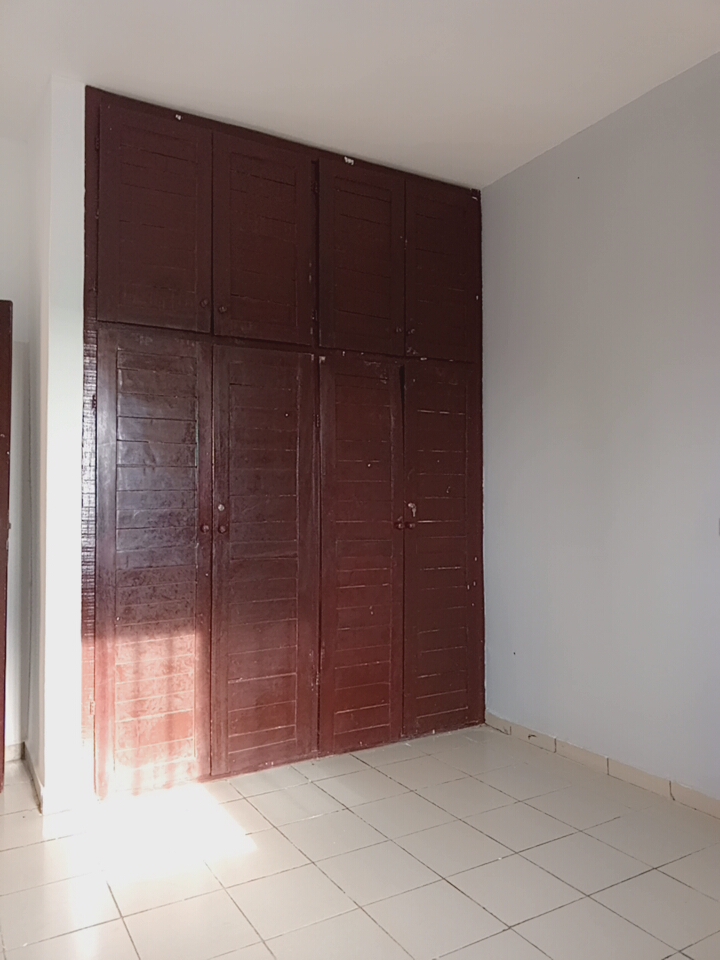 Apartment to rent - Yaoundé, Emana, Bonne fontaine emana - 1 living room(s), 2 bedroom(s), 1 bathroom(s) - 90 000 FCFA / month