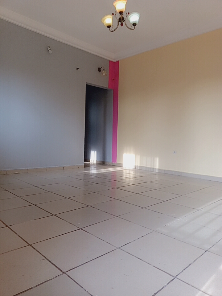 Apartment to rent - Yaoundé, Emana, Bonne fontaine emana - 1 living room(s), 2 bedroom(s), 1 bathroom(s) - 90 000 FCFA / month