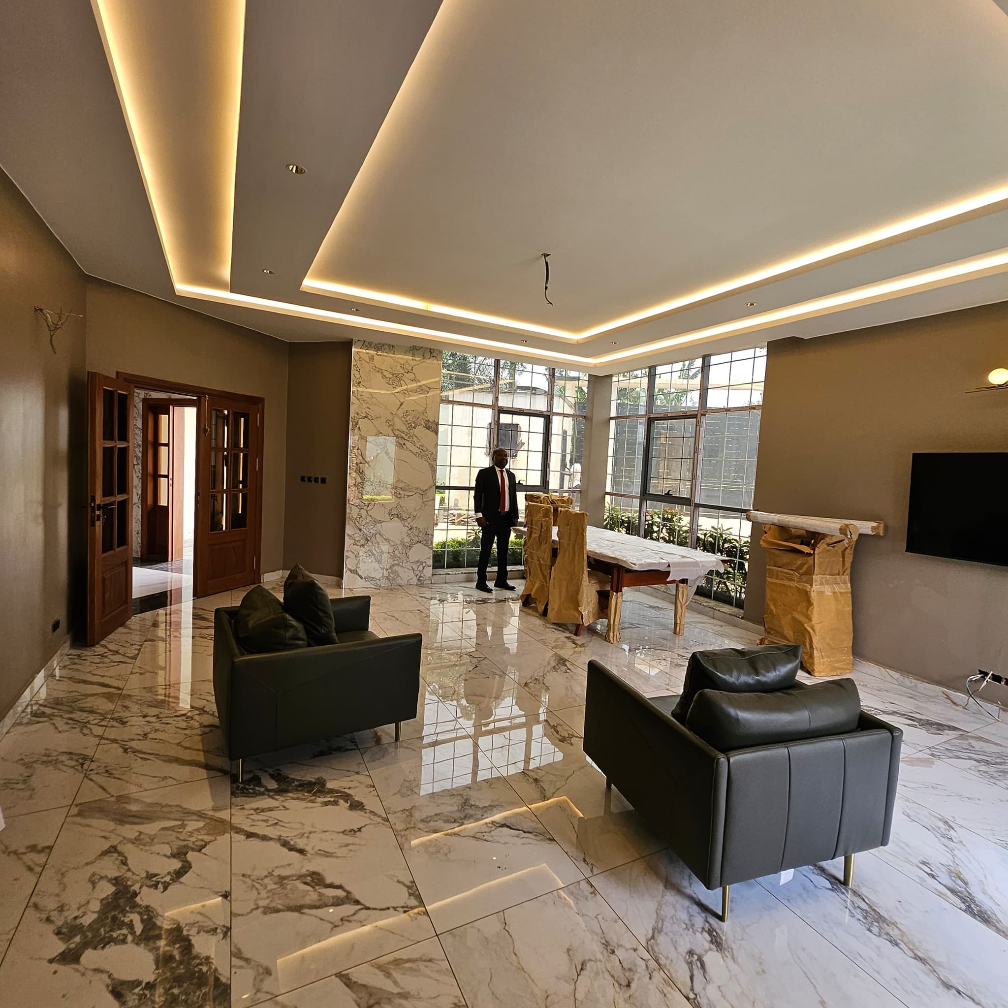 Maison (Duplex) à vendre - Yaoundé, Odza, fecafoot - 3 salon(s), 4 chambre(s), 5 salle(s) de bains - 250 000 000 FCFA