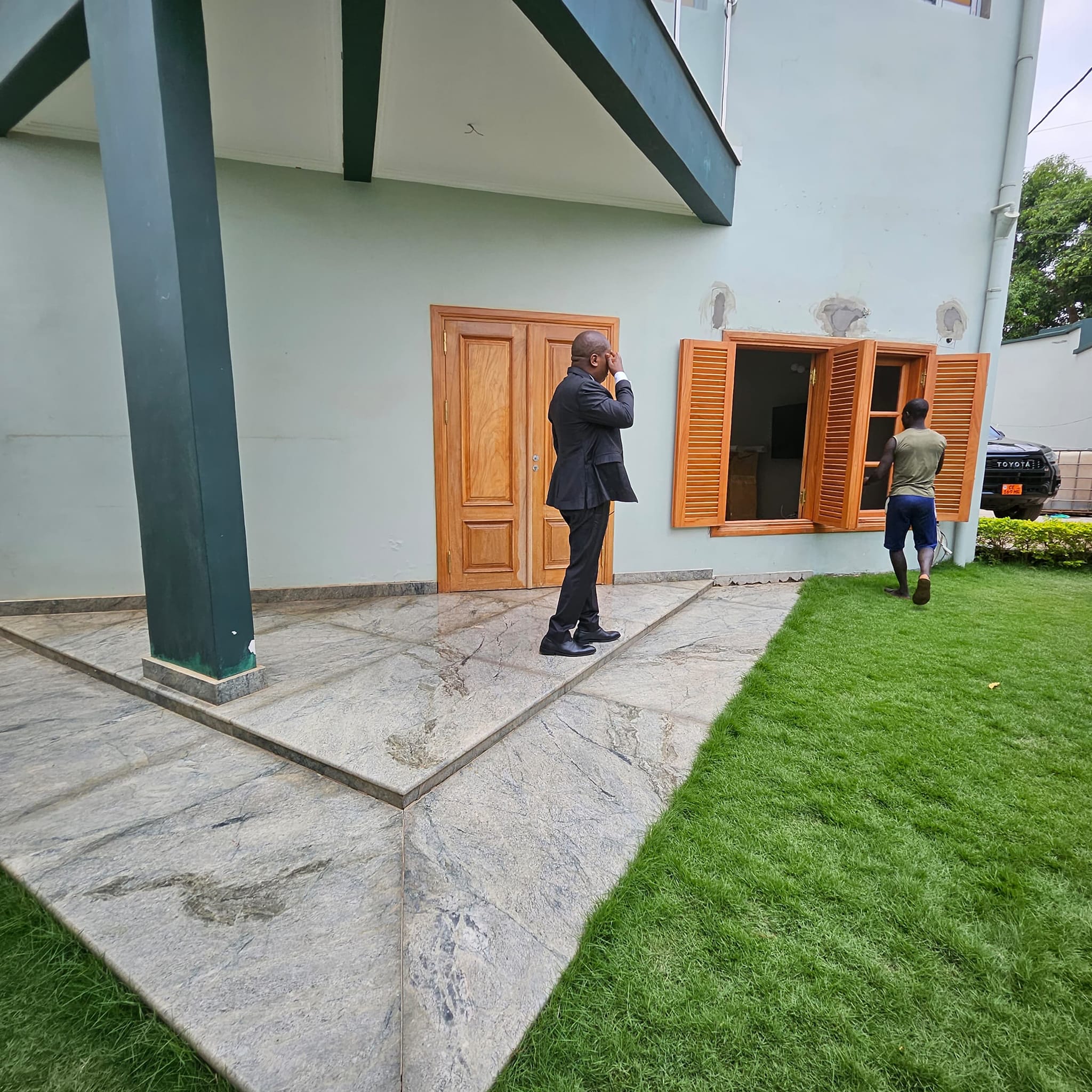 Maison (Duplex) à vendre - Yaoundé, Odza, fecafoot - 3 salon(s), 4 chambre(s), 5 salle(s) de bains - 250 000 000 FCFA