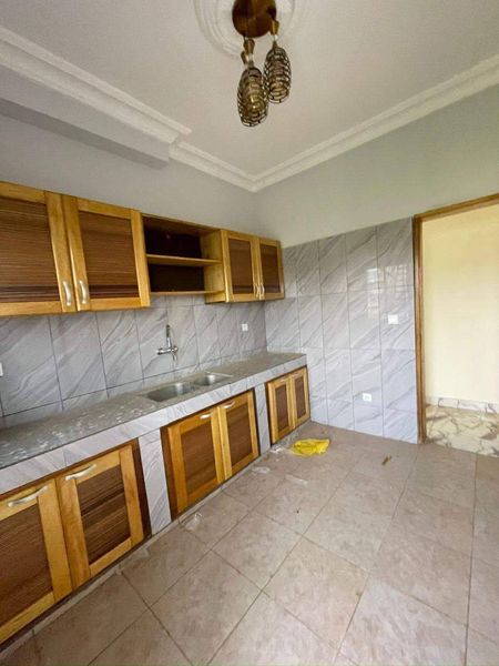 Apartment to rent - Yaoundé, Eleveur, fougerolle - 1 living room(s), 2 bedroom(s), 2 bathroom(s) - 150 000 FCFA / month