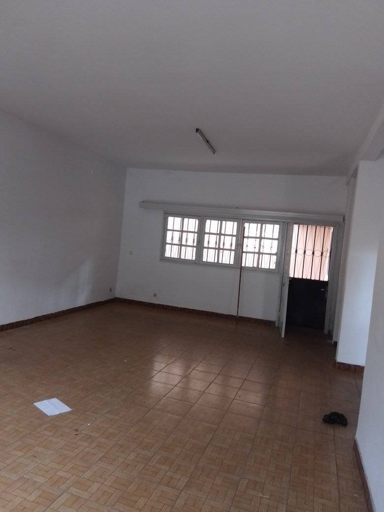Office to rent at Yaoundé, Mballa II, mballa II -  m2 - 600 000 FCFA