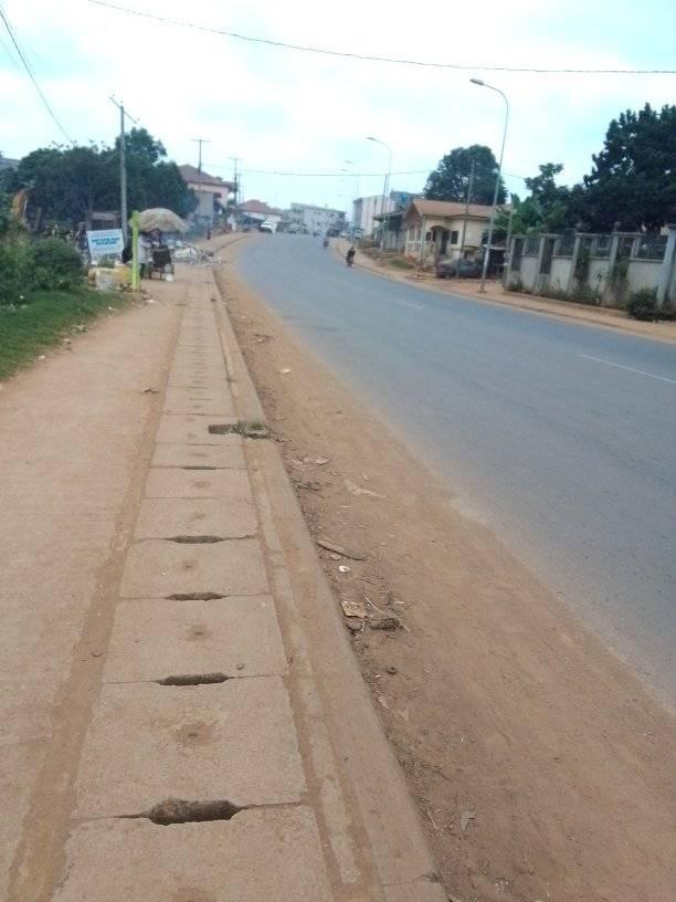 Terrain à vendre - Yaoundé, Bastos, bastos - 978 m2 - 34 230 000 000 FCFA