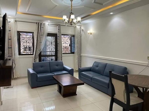 Apartment to rent - Yaoundé, Mfandena, omnisport - 1 living room(s), 2 bedroom(s), 2 bathroom(s) - 300 000 FCFA / month
