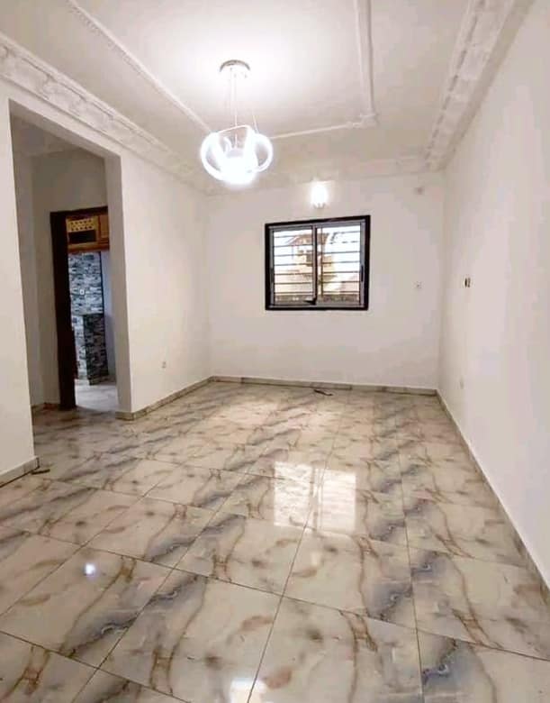 Apartment to rent - Yaoundé, Damas, hadassa - 1 living room(s), 1 bedroom(s), 1 bathroom(s) - 85 000 FCFA / month