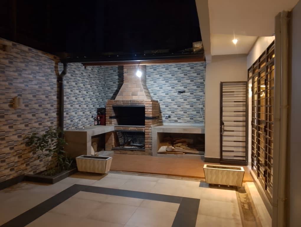 Maison (Duplex) à vendre - Yaoundé, Mimboman I, mimboman - 2 salon(s), 4 chambre(s), 4 salle(s) de bains - 130 000 000 FCFA