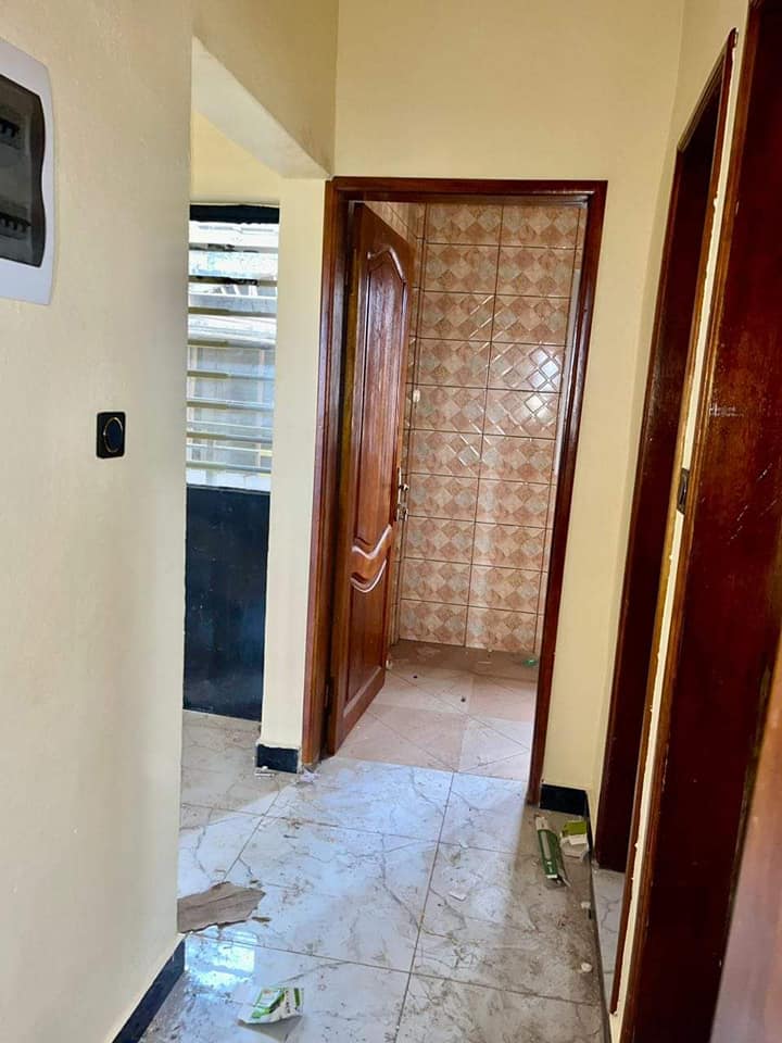 Appartement à louer - Yaoundé, Biyem-Assi, biyemassi - 1 salon(s), 1 chambre(s), 1 salle(s) de bains - 100 000 FCFA / mois