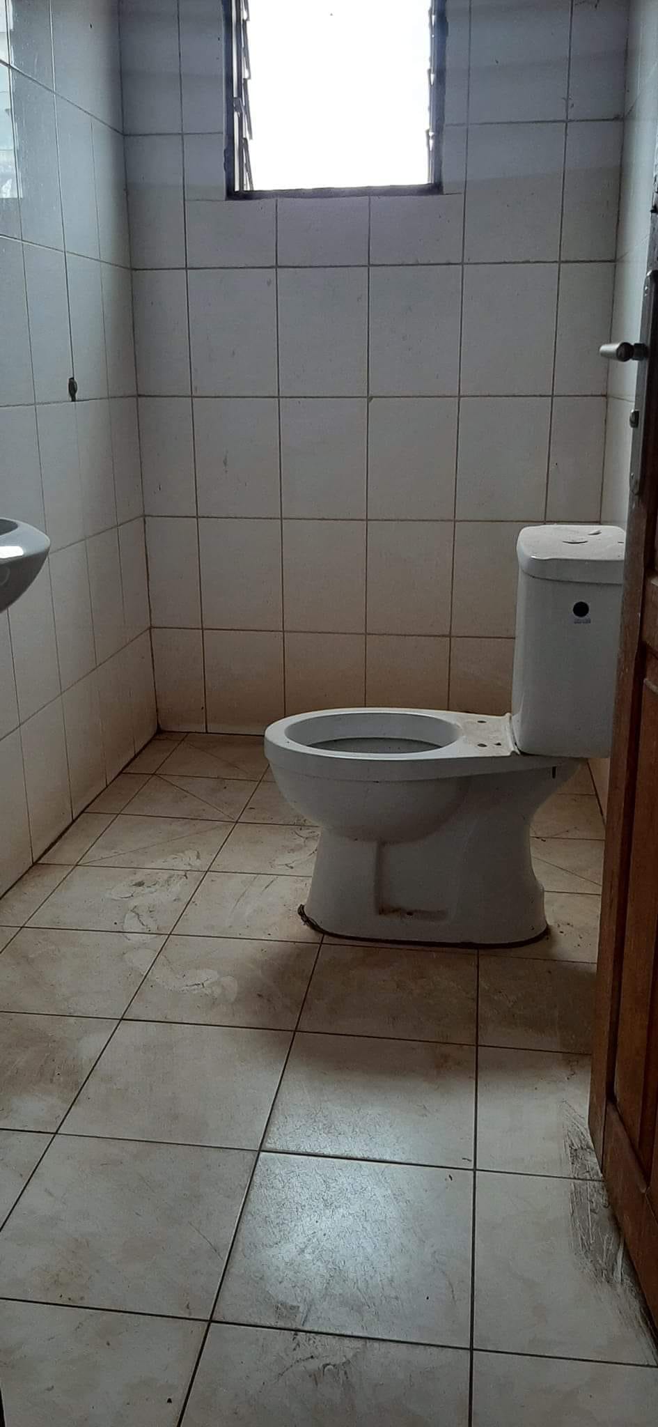 Maison (Villa) à vendre - Yaoundé, Odza, terminus odza - 1 salon(s), 5 chambre(s), 3 salle(s) de bains - 60 000 000 FCFA