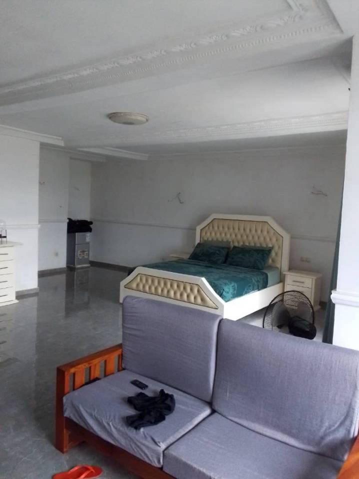 Maison (Duplex) à vendre - Yaoundé, Nkolafeme, nkoabang - 2 salon(s), 4 chambre(s), 3 salle(s) de bains - 140 000 000 FCFA