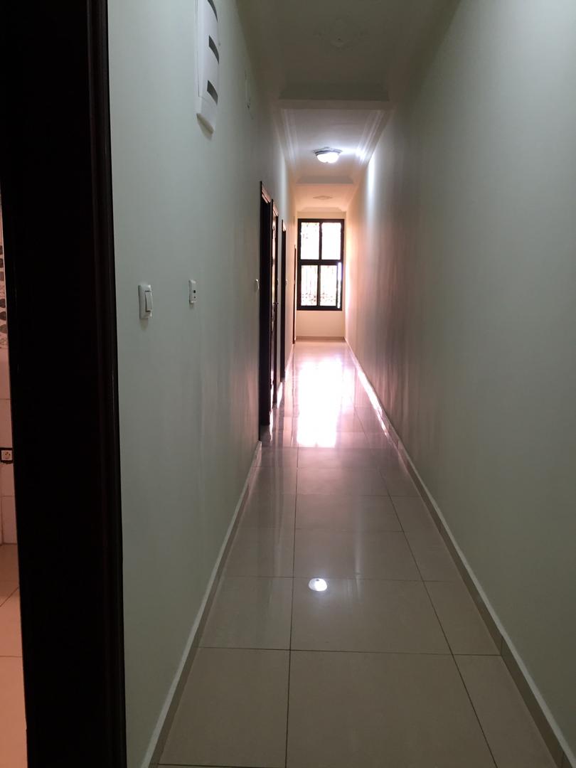 Apartment to rent - Yaoundé, Bastos, Bastos - 1 living room(s), 2 bedroom(s), 3 bathroom(s) - 600 FCFA / month