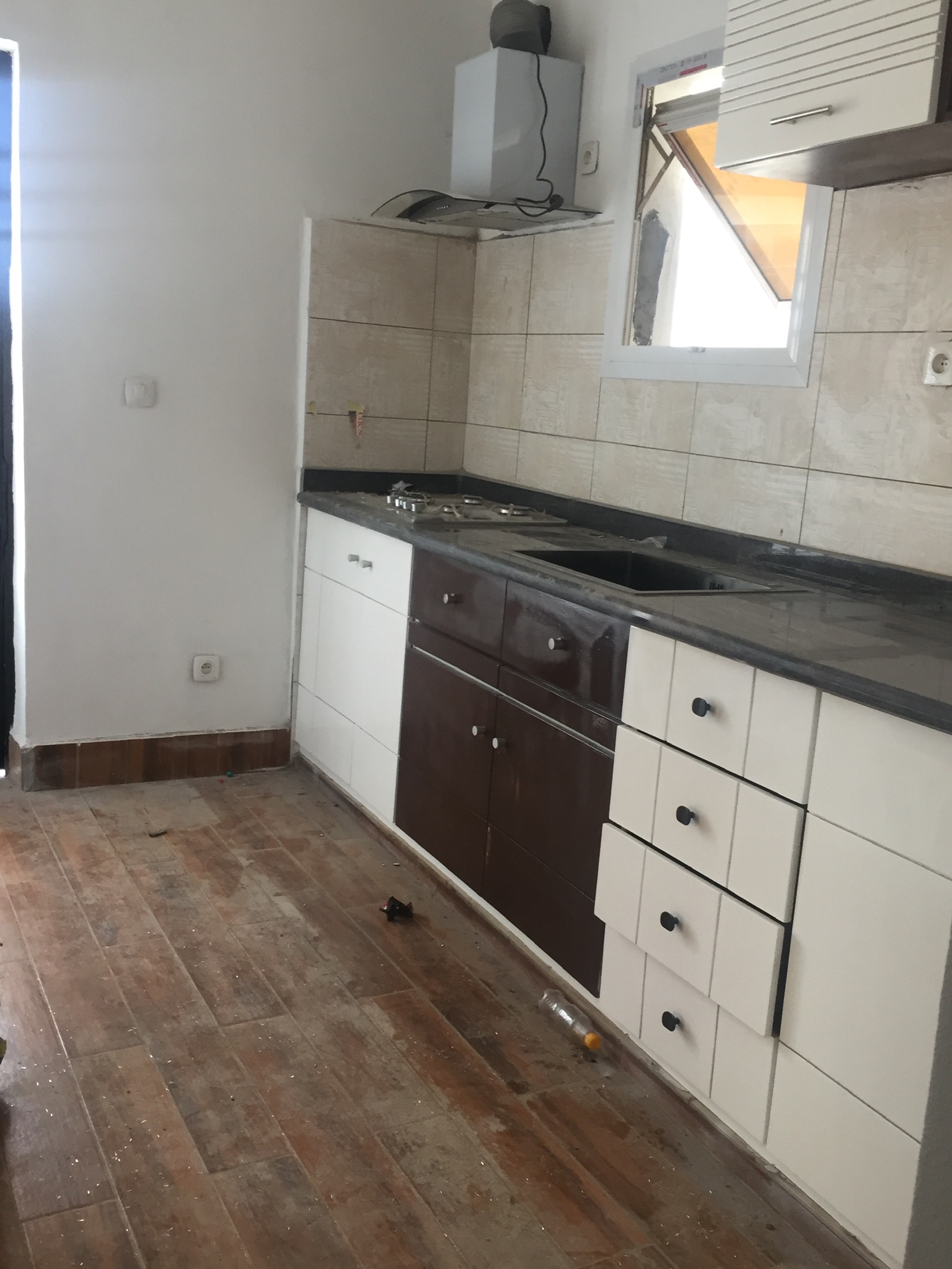 Apartment to rent - Yaoundé, Bastos, Bastos - 1 living room(s), 2 bedroom(s), 3 bathroom(s) - 800 000 FCFA / month