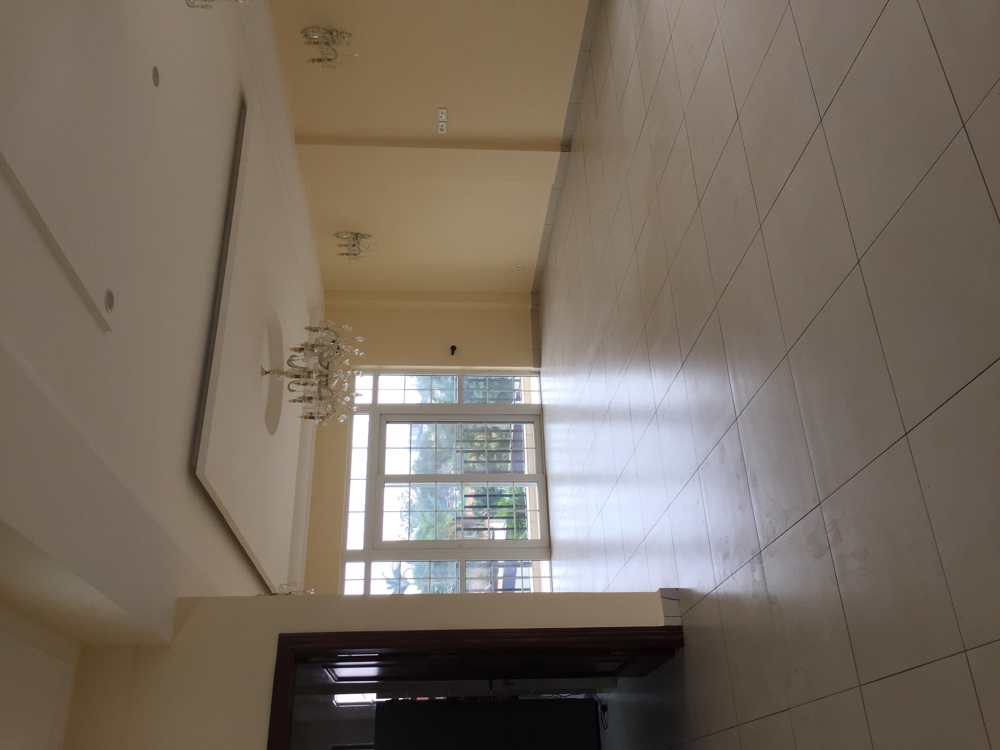 Apartment to rent - Yaoundé, Bastos, Bastos ( appartement duplex) - 1 living room(s), 3 bedroom(s), 3 bathroom(s) - 1 200 000 FCFA / month