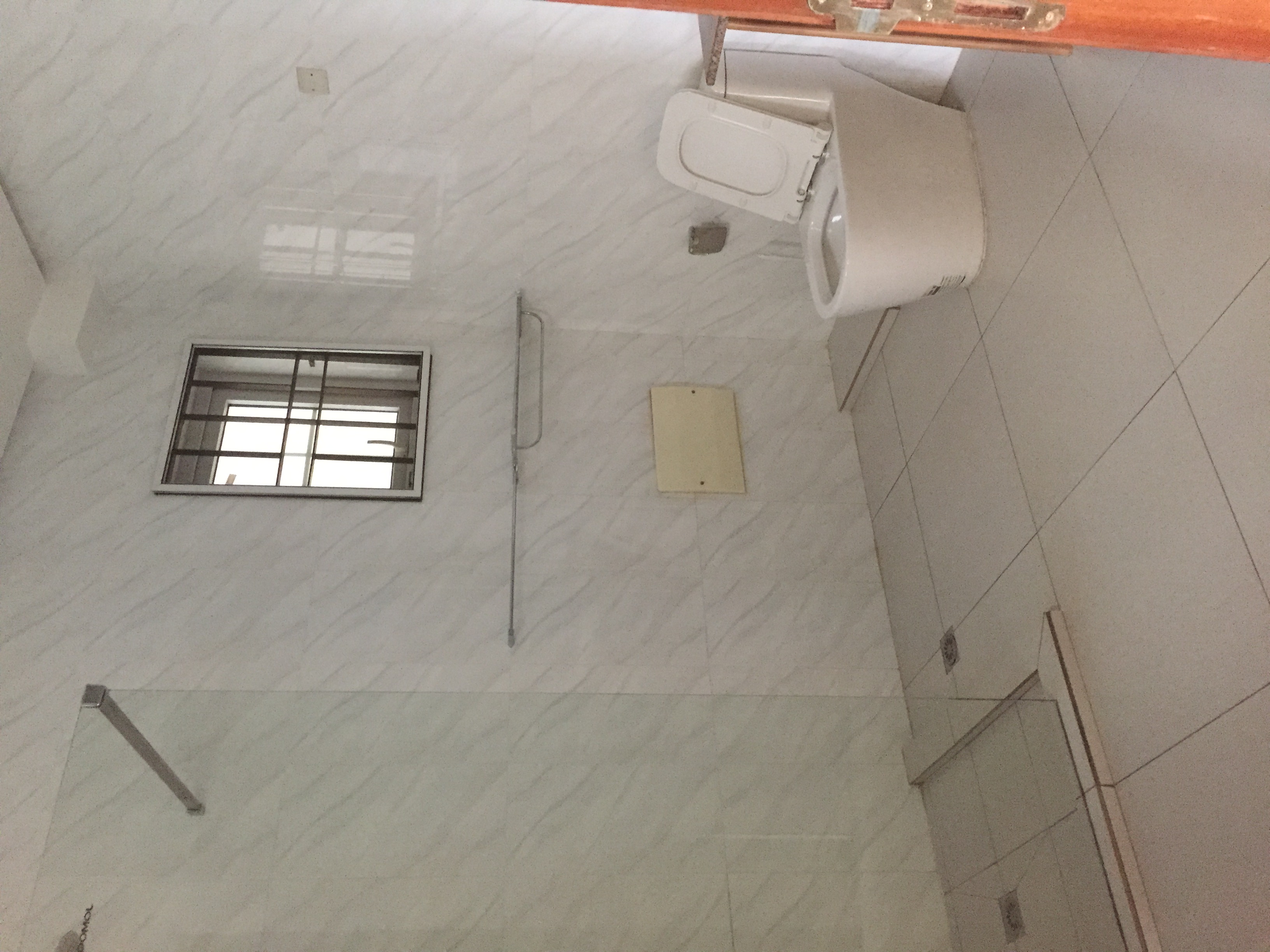 Apartment to rent - Yaoundé, Bastos, Bastos ( appartement duplex) - 1 living room(s), 3 bedroom(s), 3 bathroom(s) - 1 200 000 FCFA / month